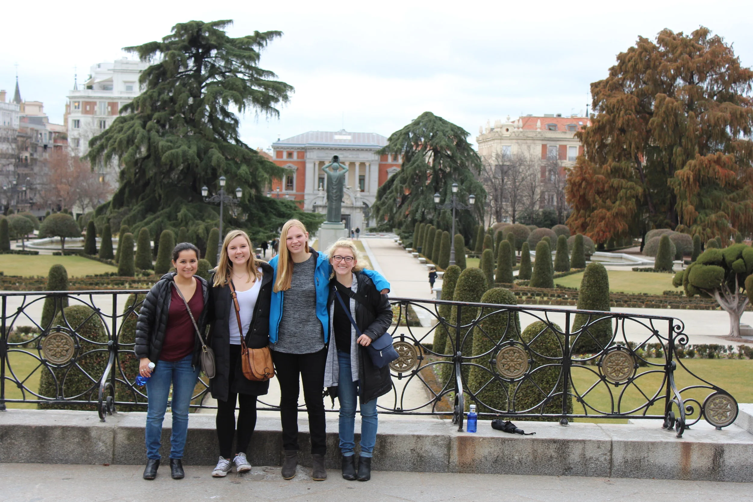 PRESHCO_StudyAbroad_ProgramsAtAGlance-Banner.jpg