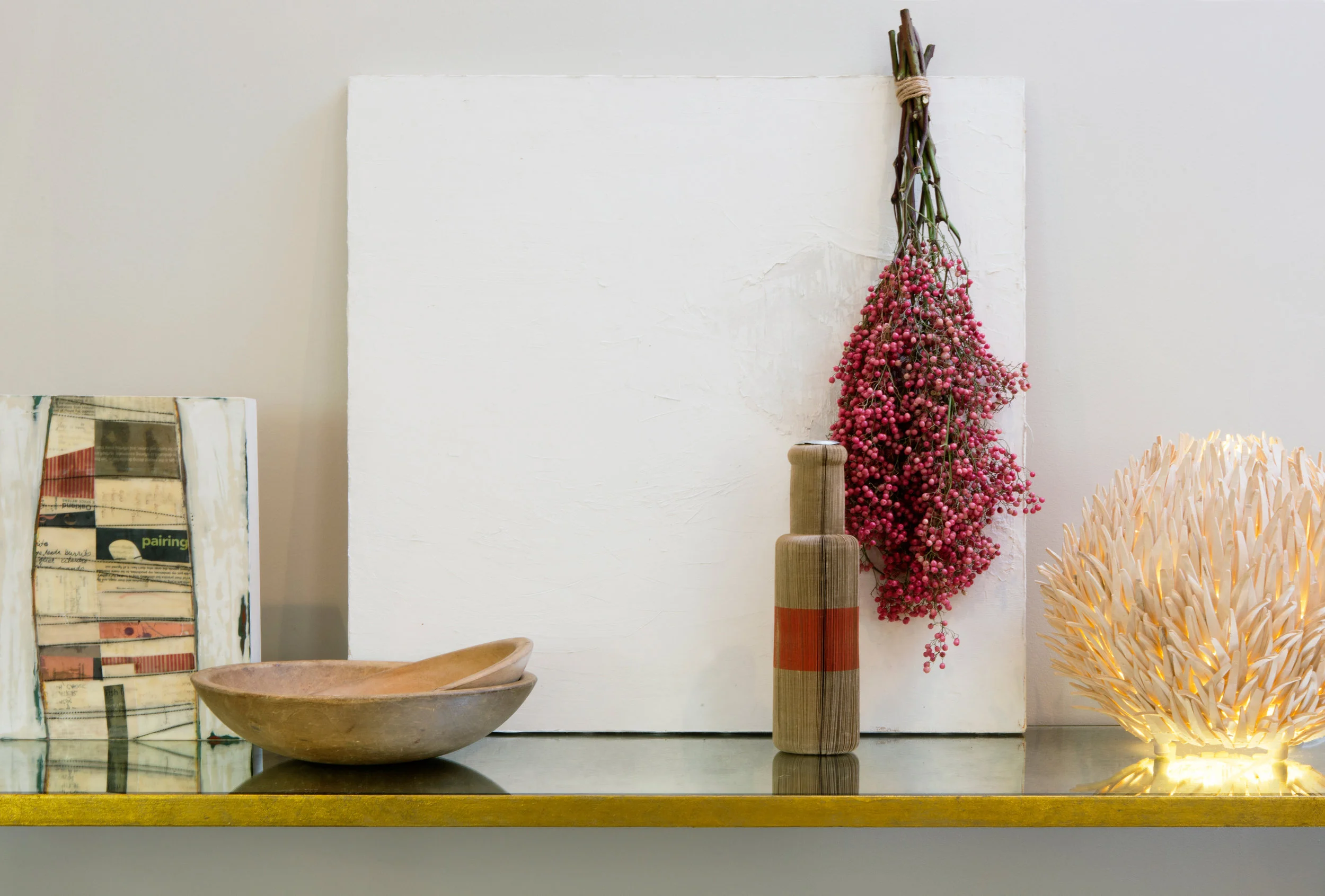Custom KRI It is all about the detail with this example of Rustic Luxe design by Kimberly Rider. With a goal of combining luxury and minimalism to the point of sparseness. This means that the smallest elements become a large statement like the piece pictured here.