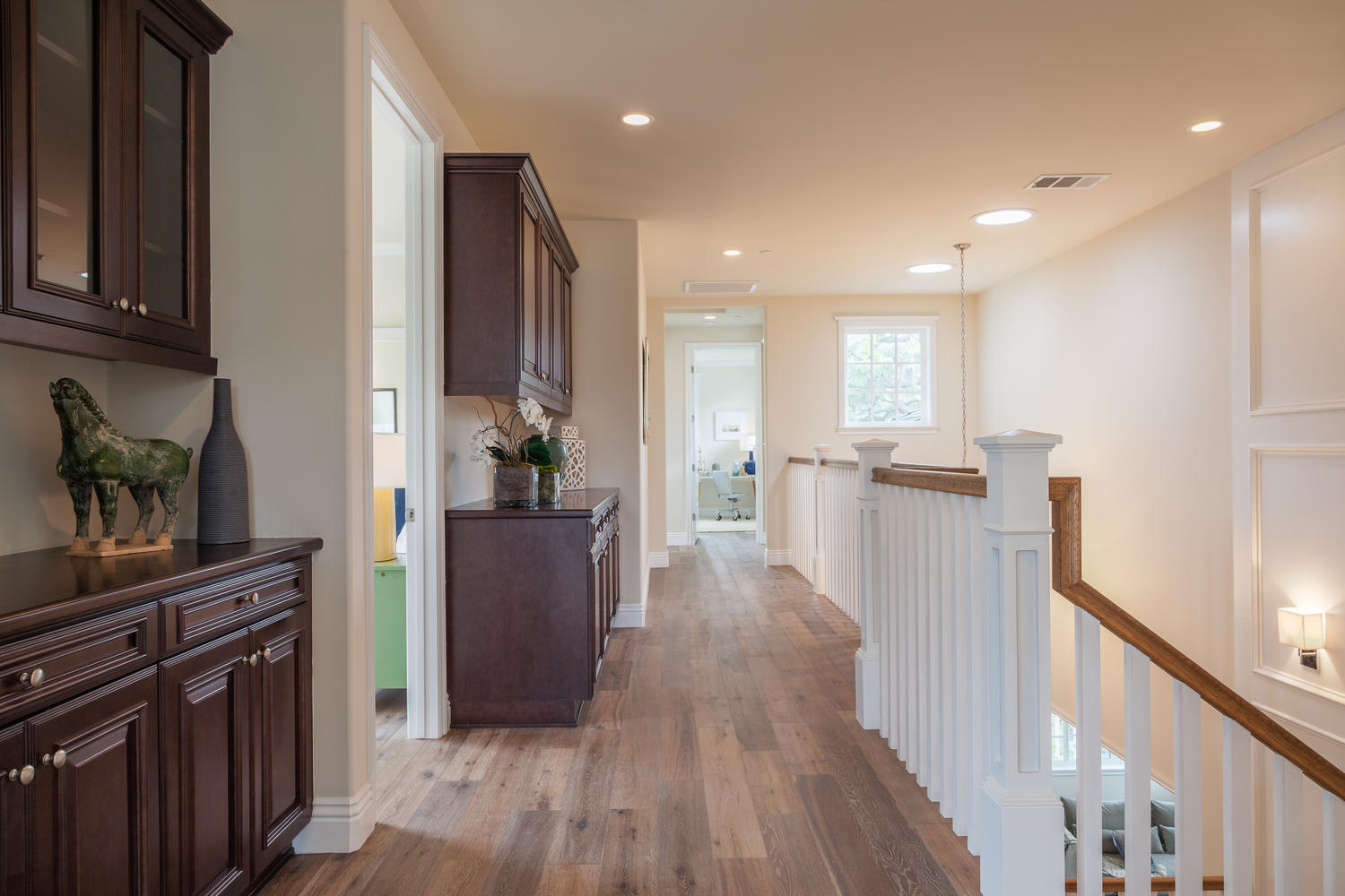 4114 Farmdale Ave Studio-large-031-Hallway-1500x1000-72dpi.jpg
