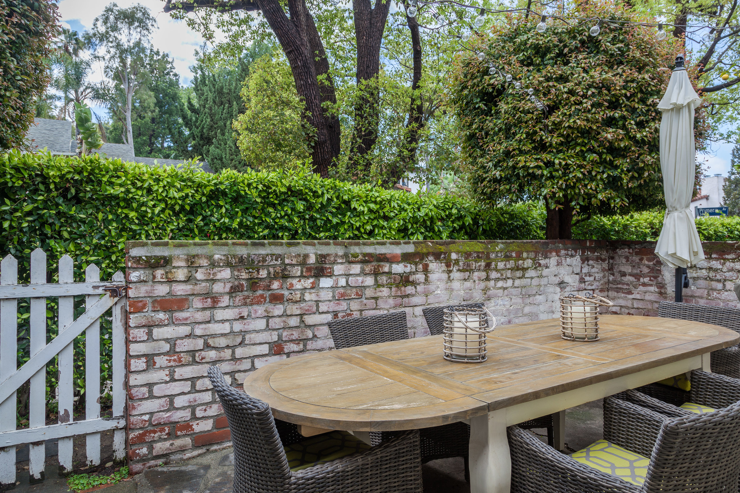 3163 La Suvida Dr Los Angeles-print-015-Patio by Kitchen-4200x2800-300dpi.jpg