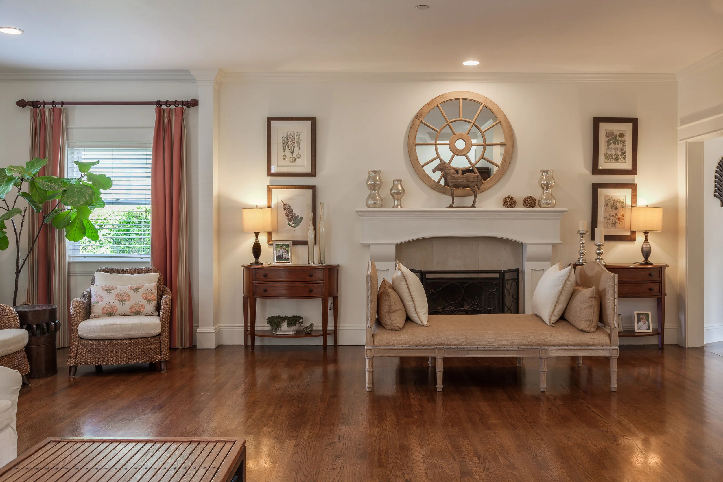 3163 La Suvida Dr Los Angeles-print-005-Living Room-4200x2800-300dpi.jpg