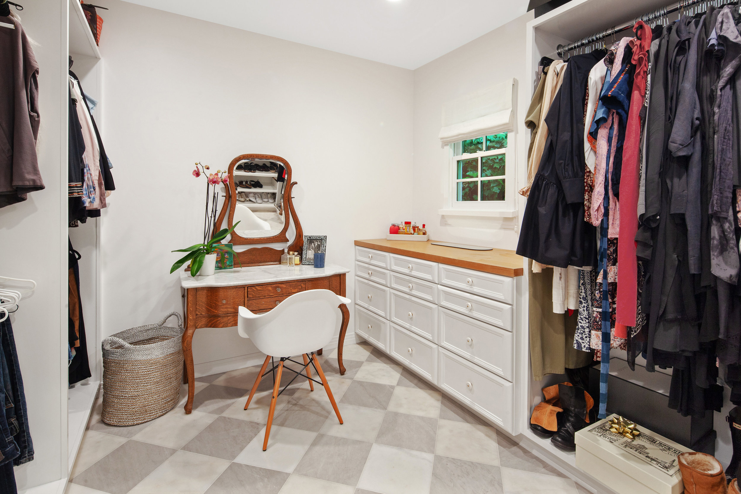 11630 Acama St Studio City CA-print-019-24-Master Closet-4200x2800-300dpi.jpg