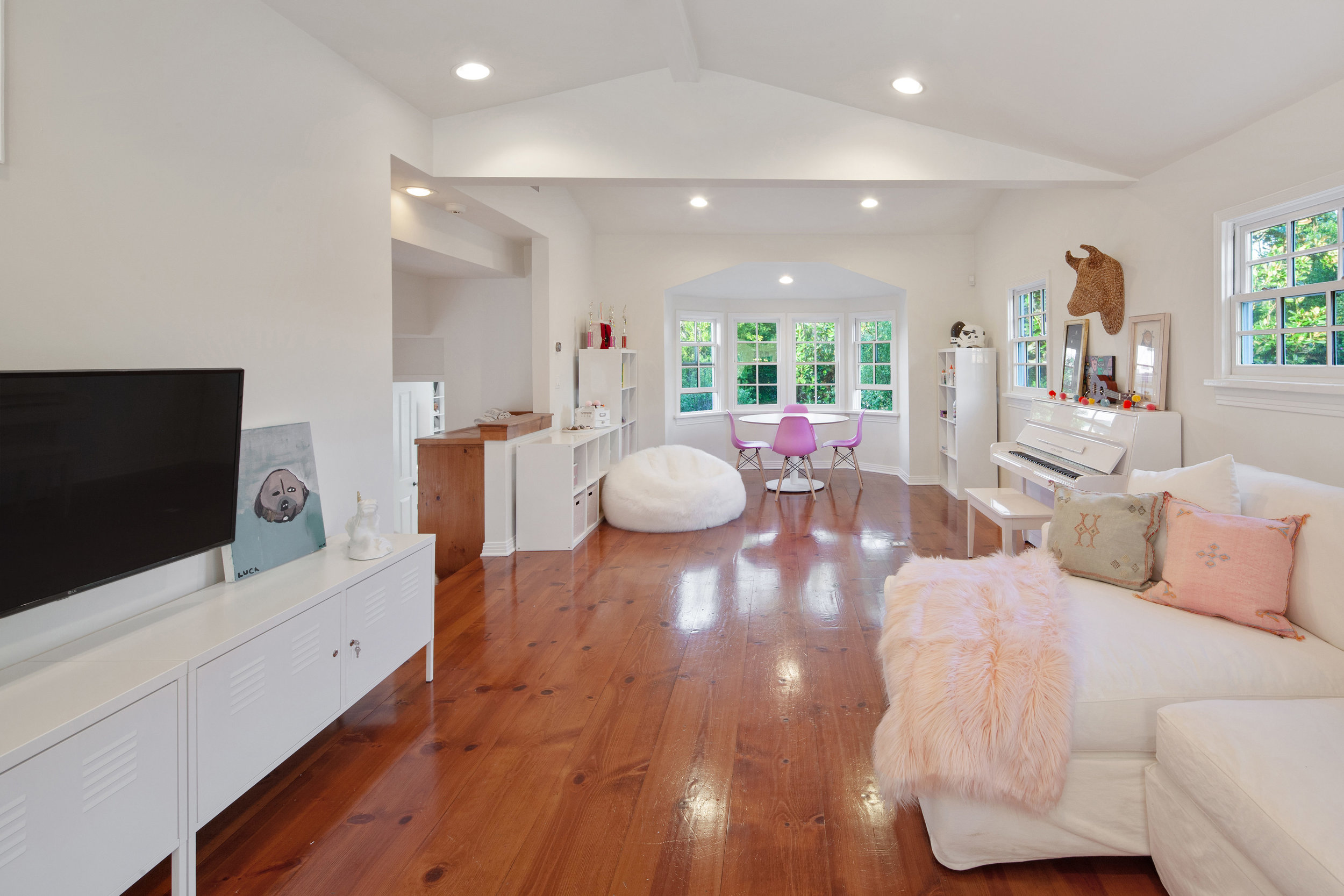 11630 Acama St Studio City CA-print-021-13-Upstairs Den-4200x2800-300dpi.jpg