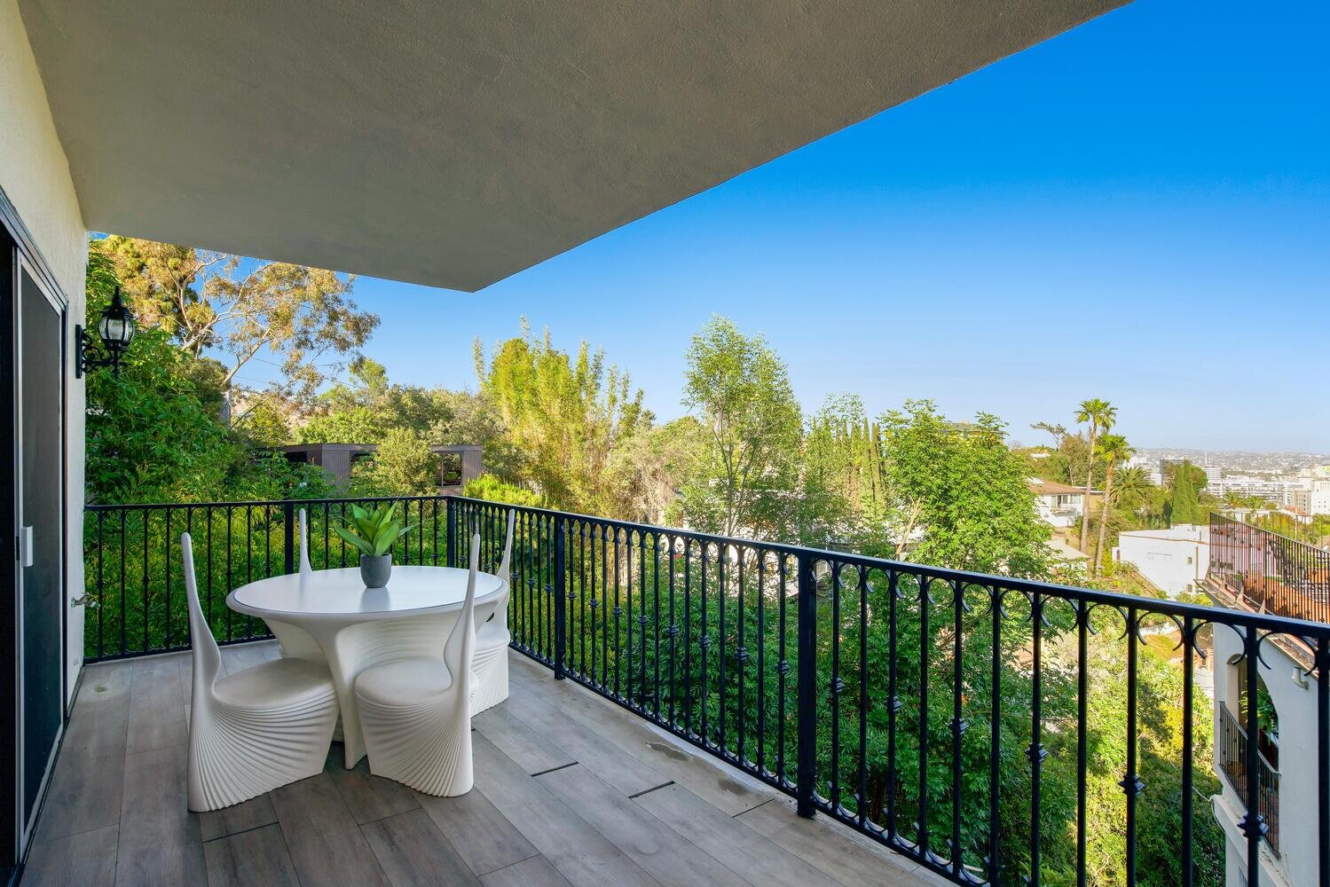 2038 N Sycamore Ave Los-large-019-031-Griffin14-1500x1000-72dpi.jpg