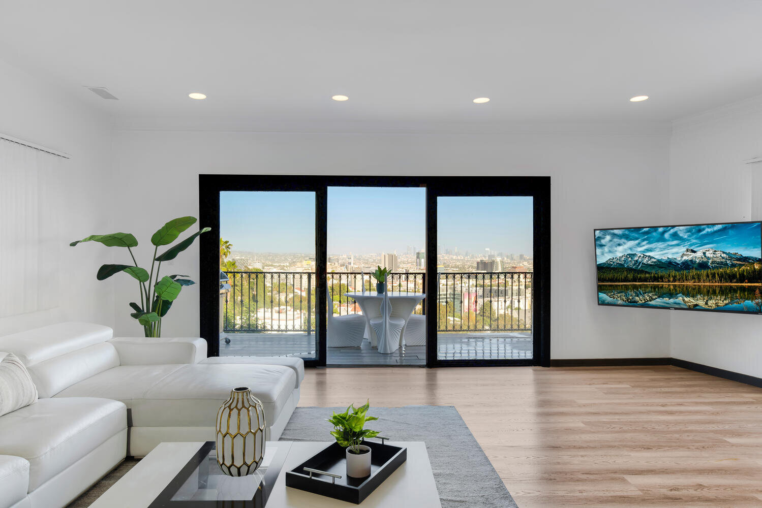 2038 N Sycamore Ave Los-large-037-037-Griffin32-1500x1000-72dpi.jpg