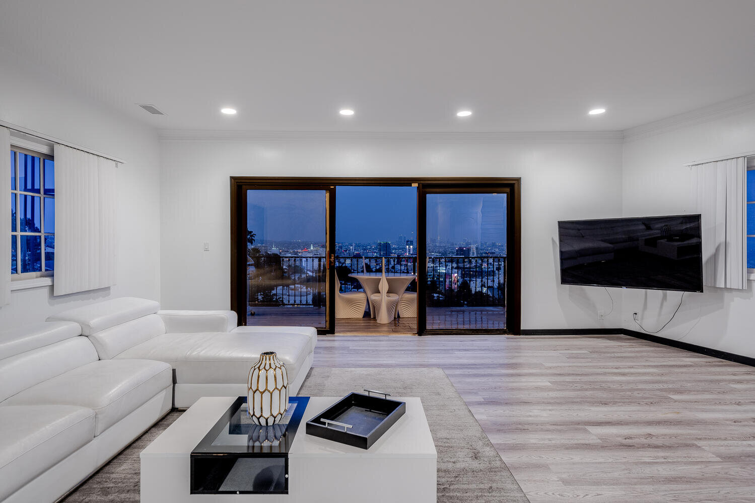 2038 N Sycamore Ave Los-large-038-048-DSC8545-1500x1000-72dpi.jpg