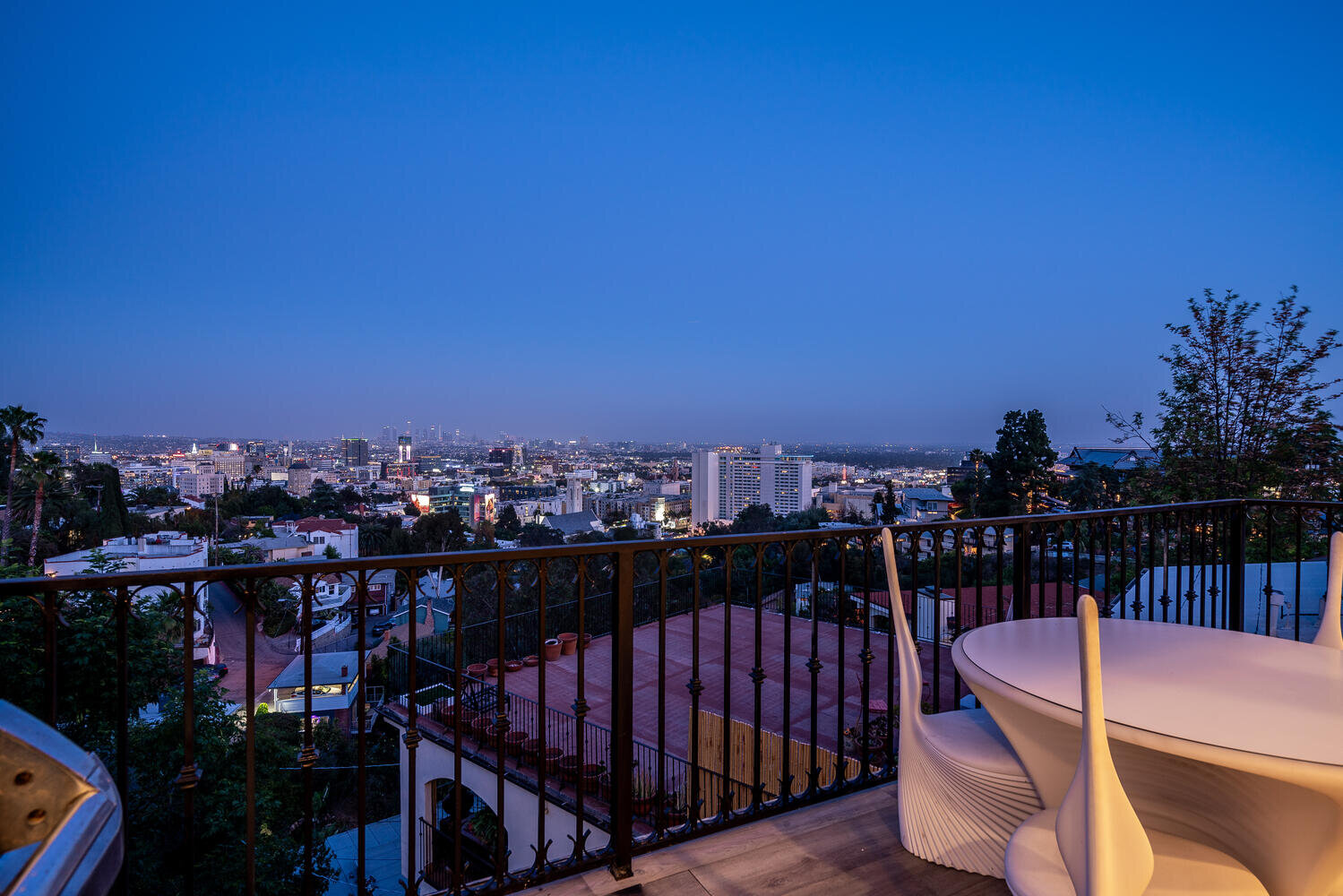2038 N Sycamore Ave Los-large-040-054-DSC8555-1500x1000-72dpi.jpg