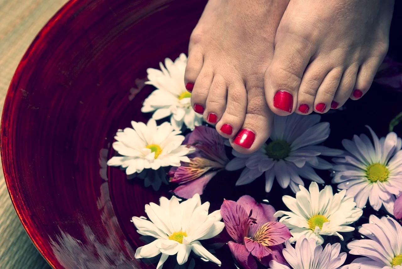 foot-1885546_1280.jpg