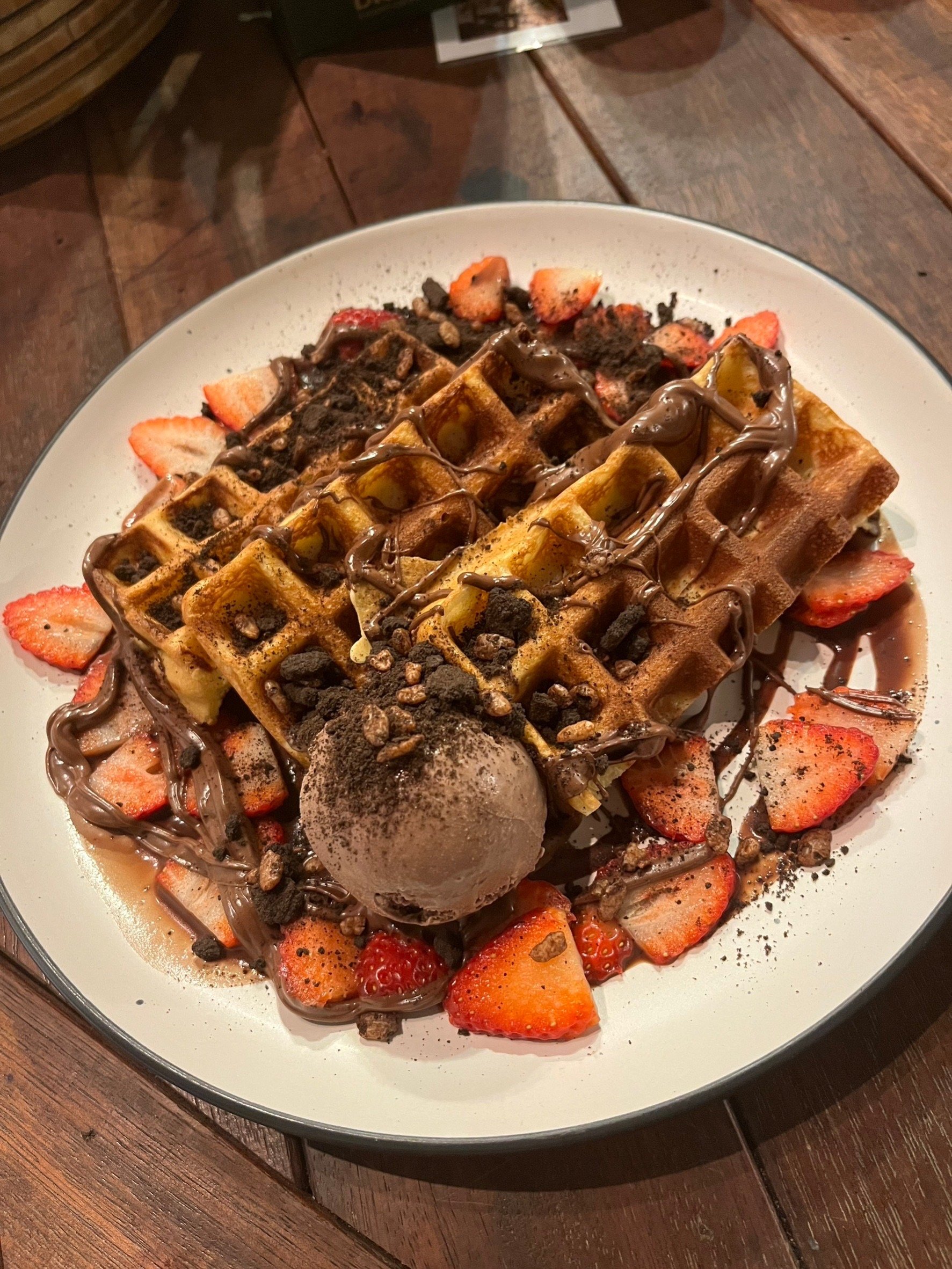 nutella strawberry waffle