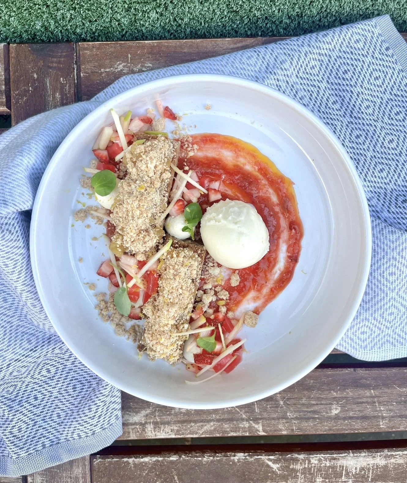 WARM RHUBARB APPLE APRICOT COBBLER