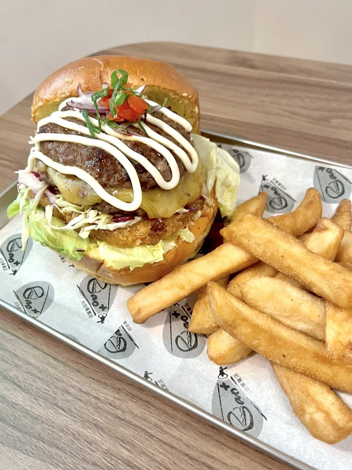 JAPENESE BBQ BEEF CHEESE BURGER