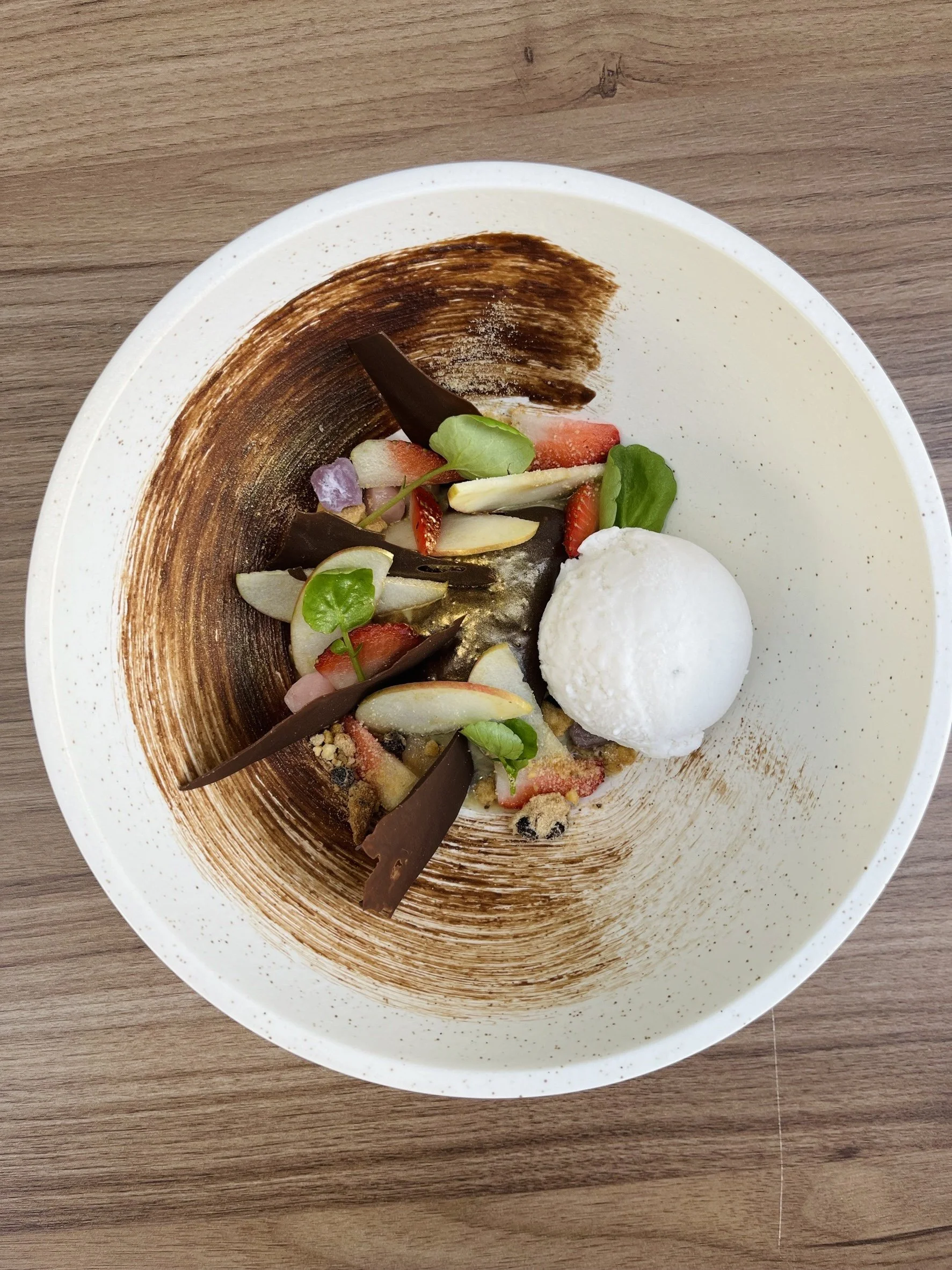 DARK HOJICHA ENTREMET