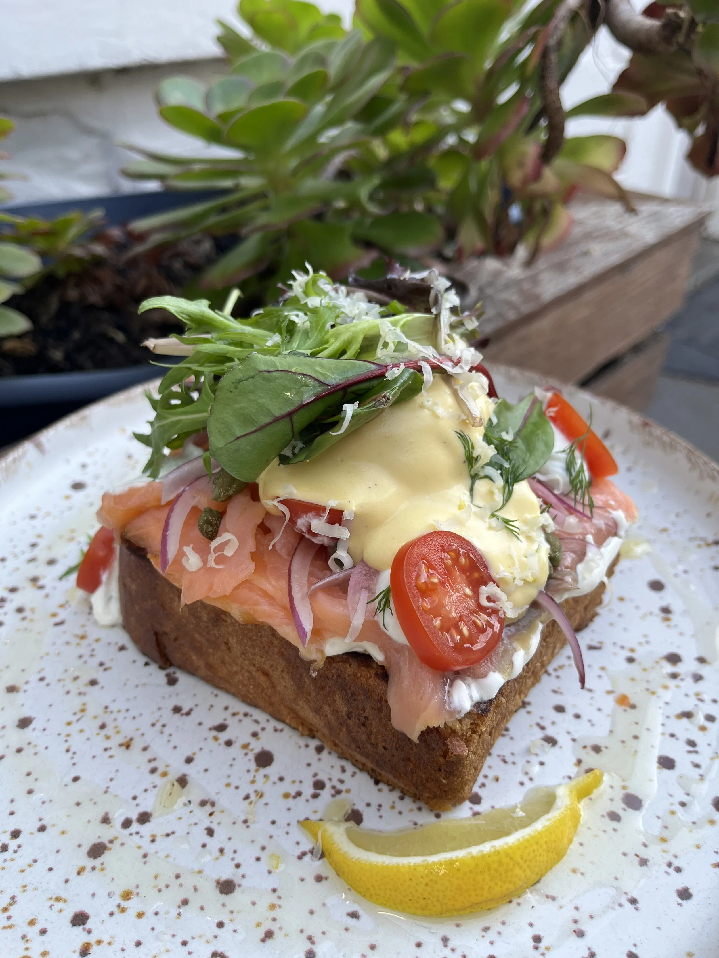 SMOKED SALMON TOAST