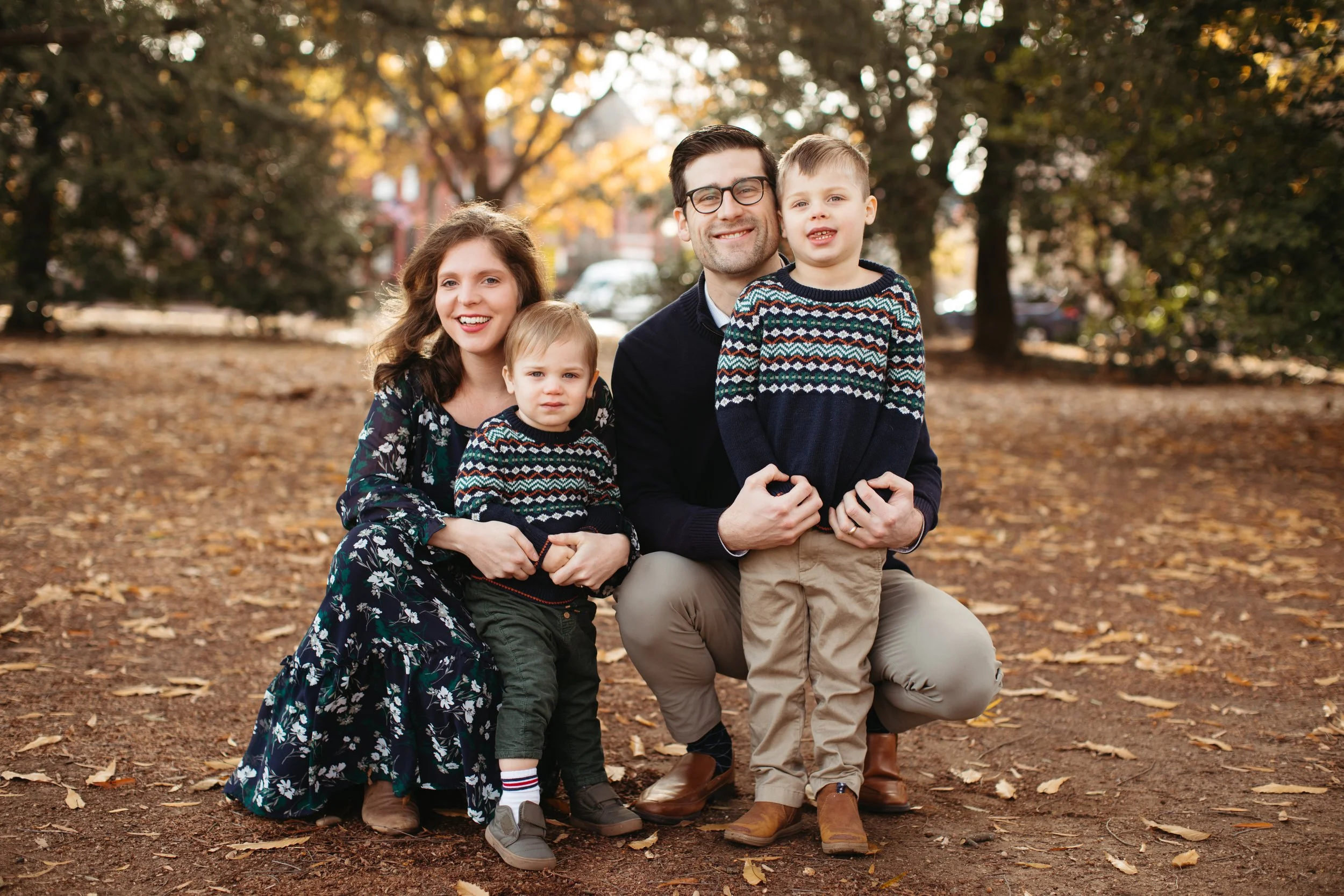 FamlySessionChristmas2022-7.jpg