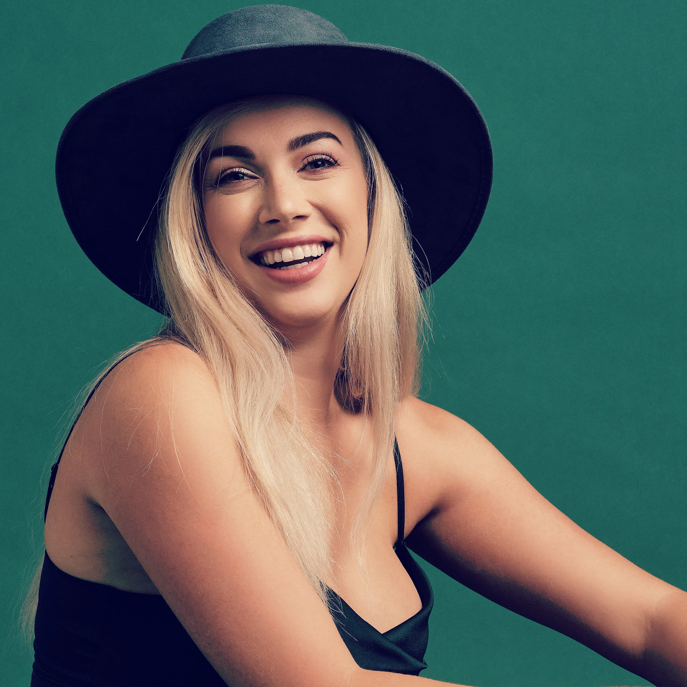 LauraSmiling3.JPG