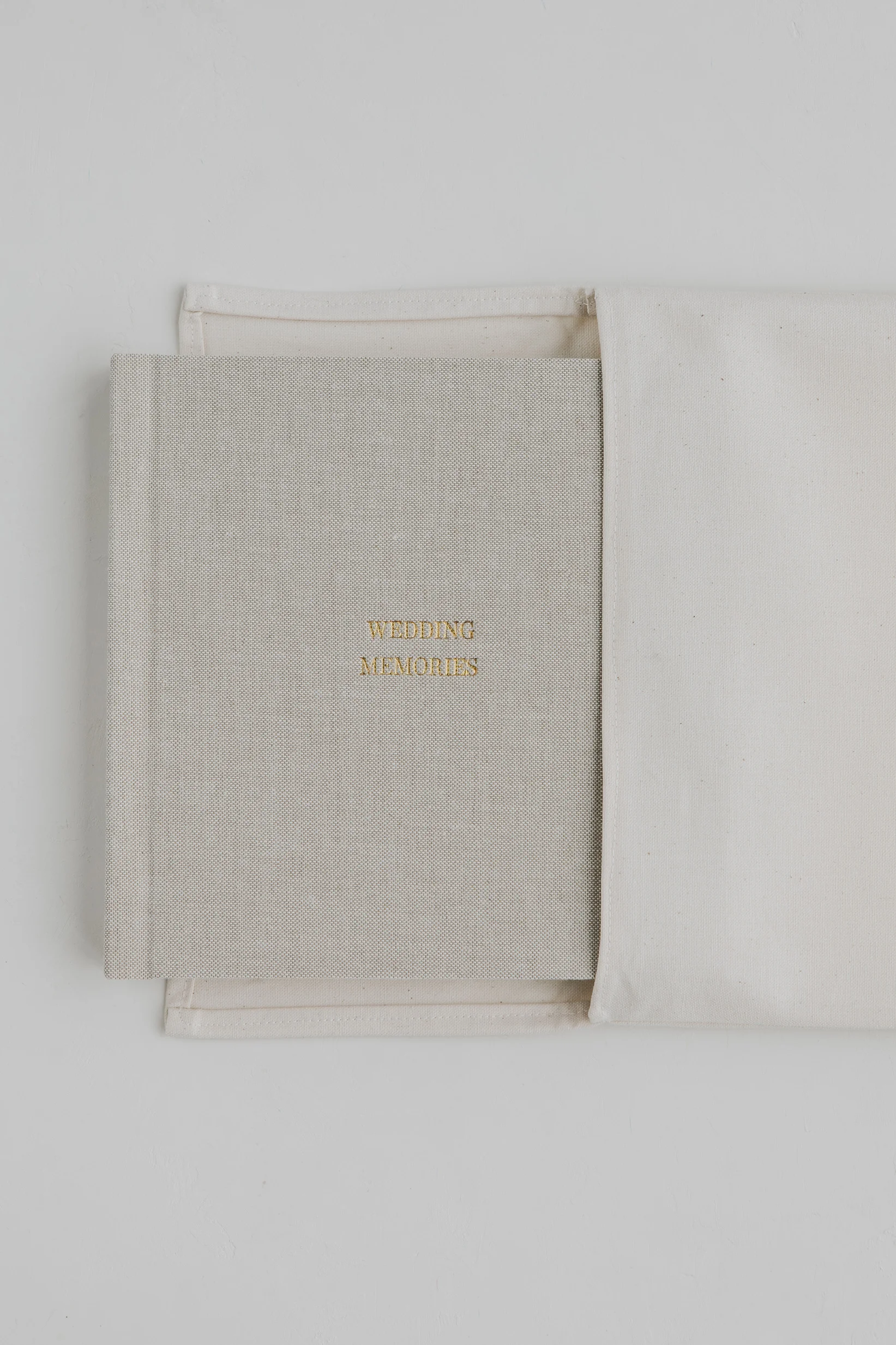 Traumanufaktur_Hochzeitspapeterie_Hochzeitsalbum_18.jpg