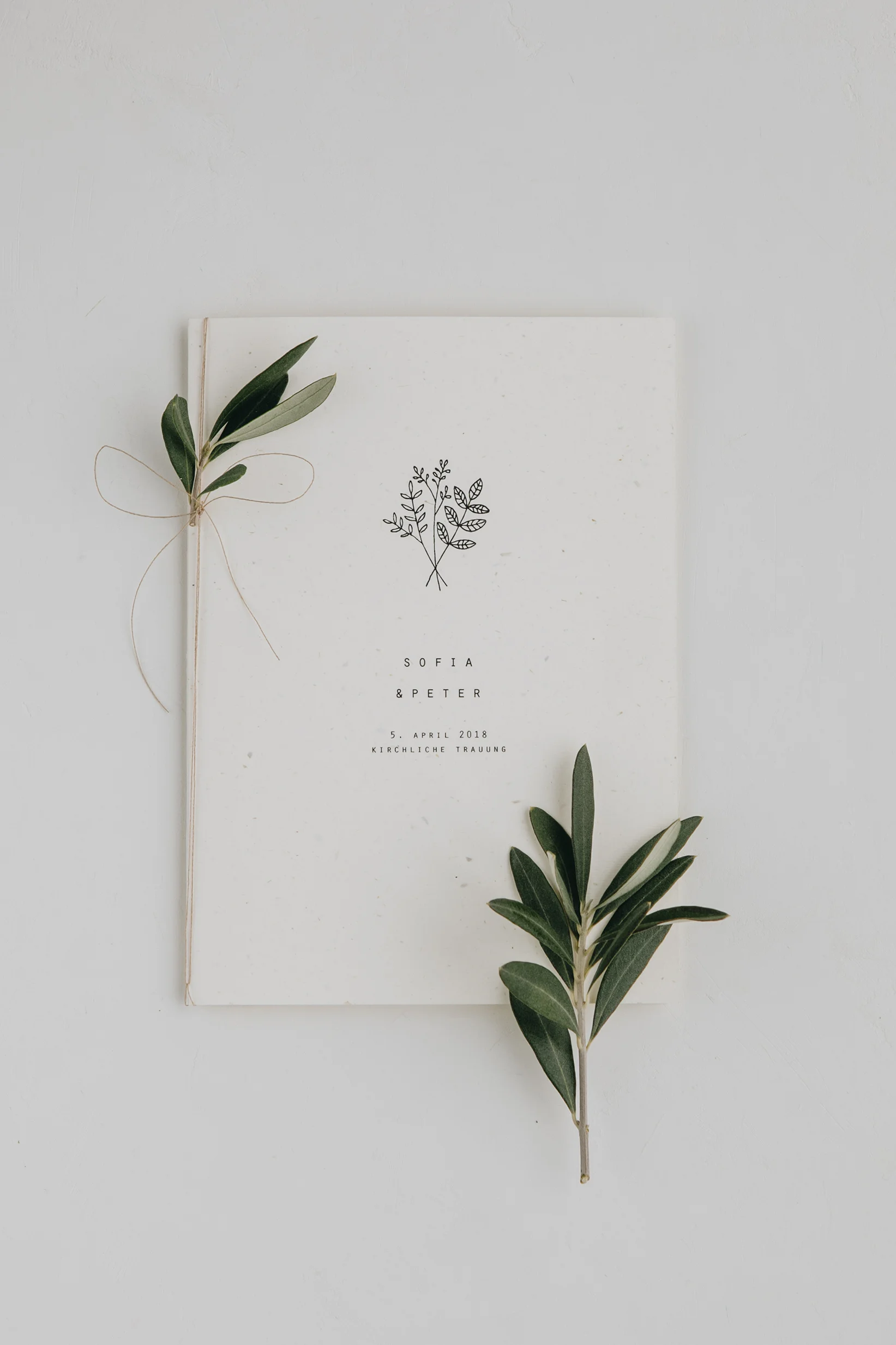 Traumanufaktur_Hochzeitsset_Hochzeitspapeterie_Set_Silva_Kirchenheft_3.jpg