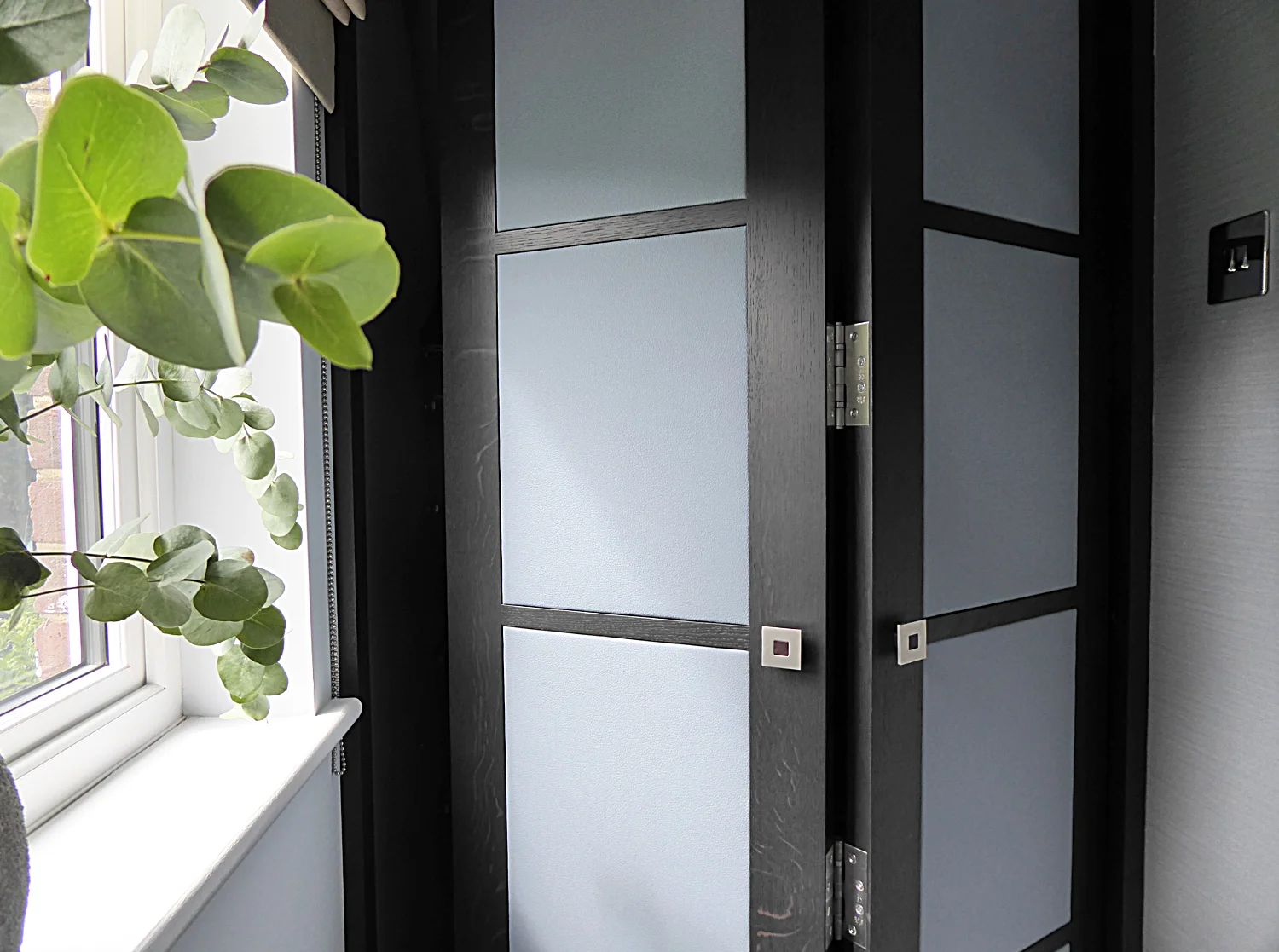 Close Up Bi-Fold Doors