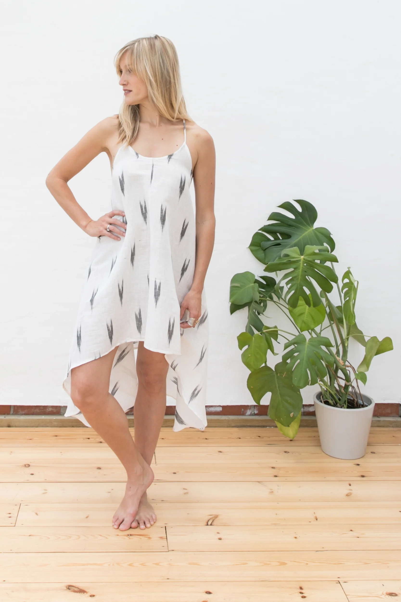 White Linen Front 1.jpg