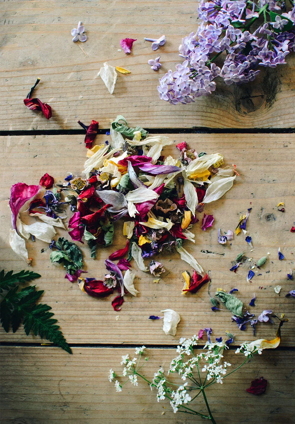plathuset_gotland_diy_blomster_konfetti_brollop5.jpg