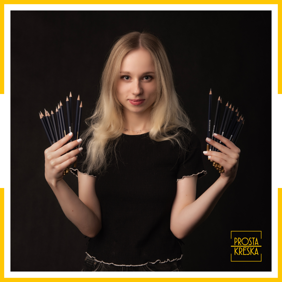 Karolina Husarek.png