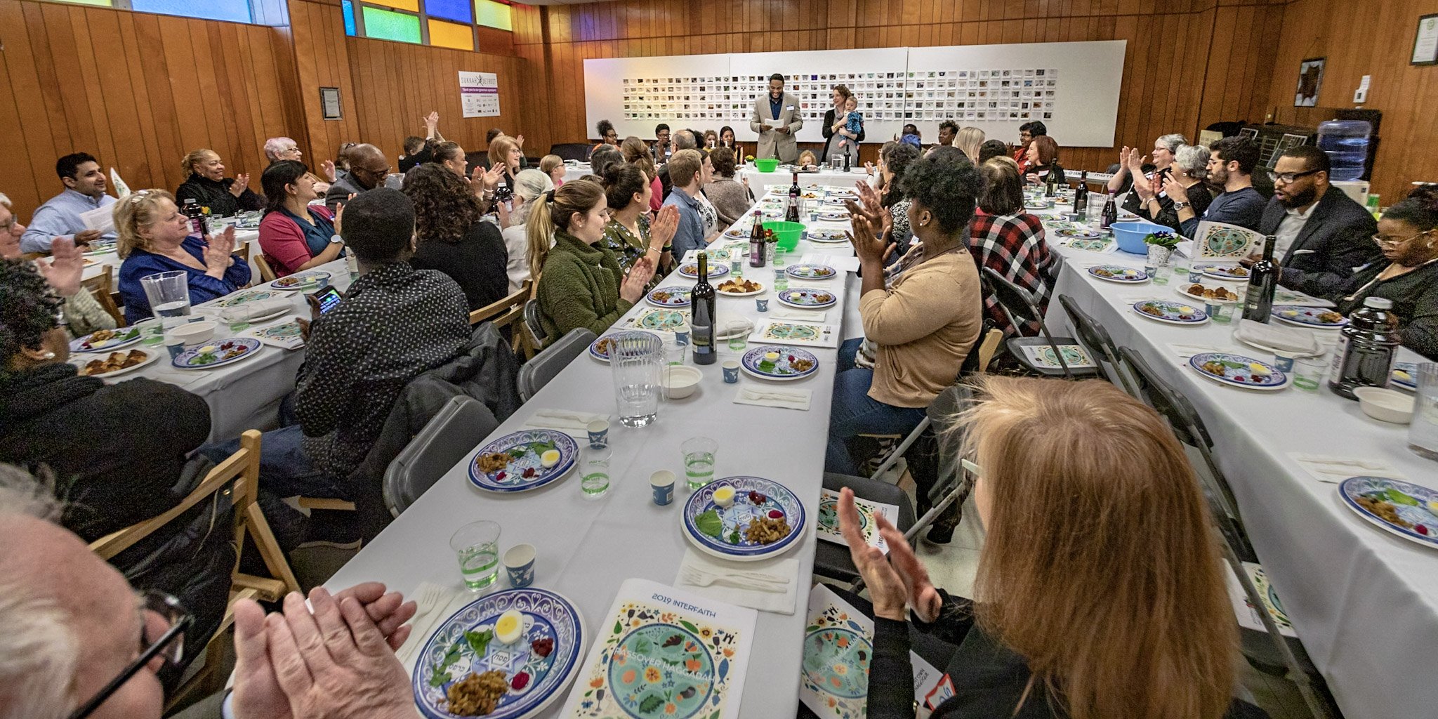 2019-InterfaithSeder-6643.jpg