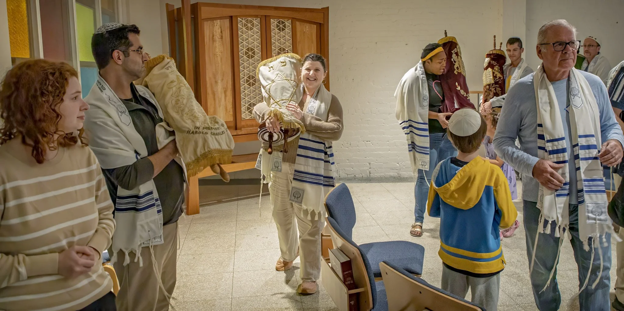 2025-Simchas Torah-4182-Edit.jpg