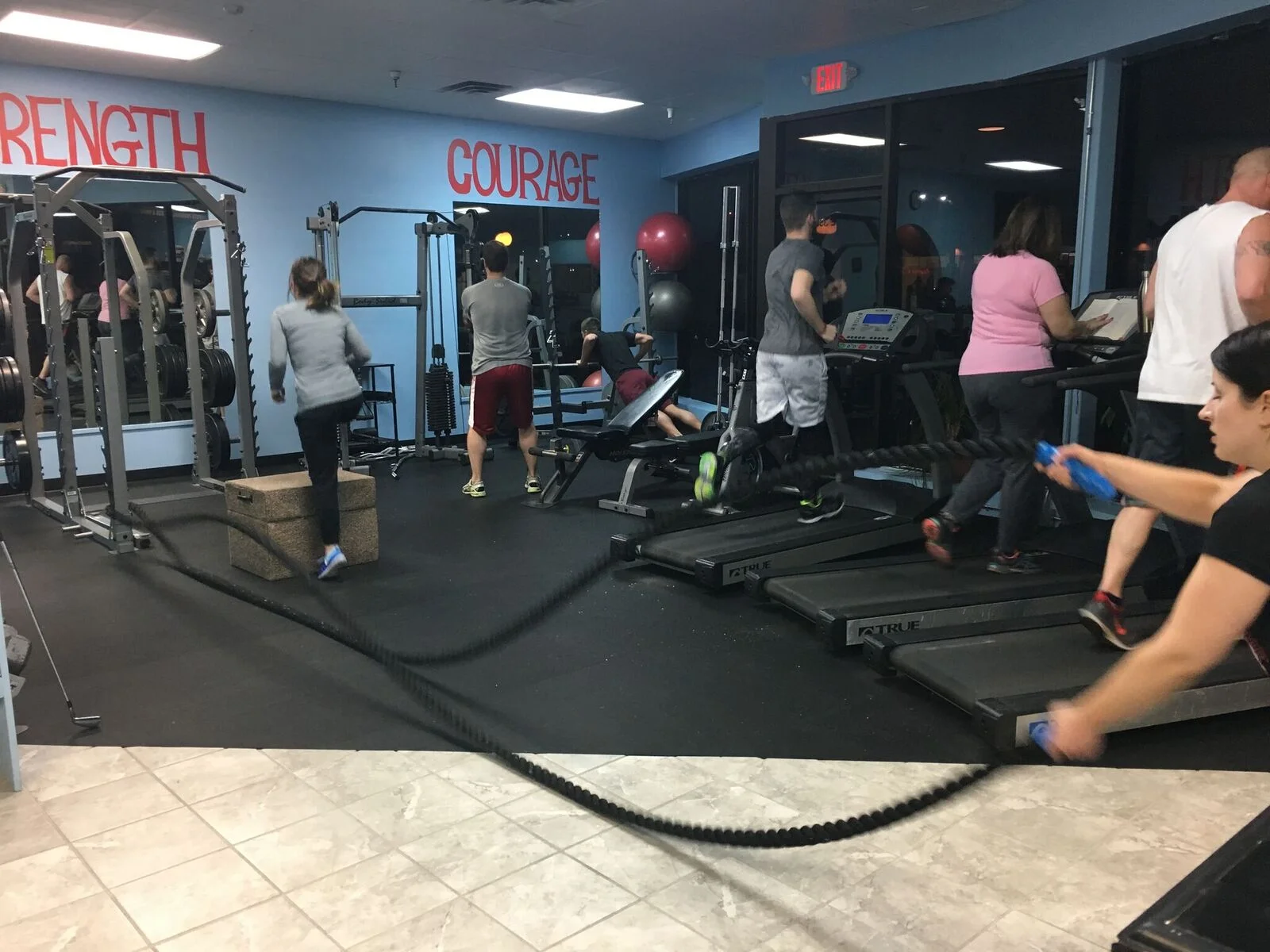 Workout - group, ropes.jpeg