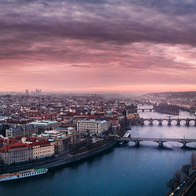 The view over Prague is breathtaking! Imagine all the beer in this city! 🍺 #pragabeer #premiumpils #czechbeer #pragapils