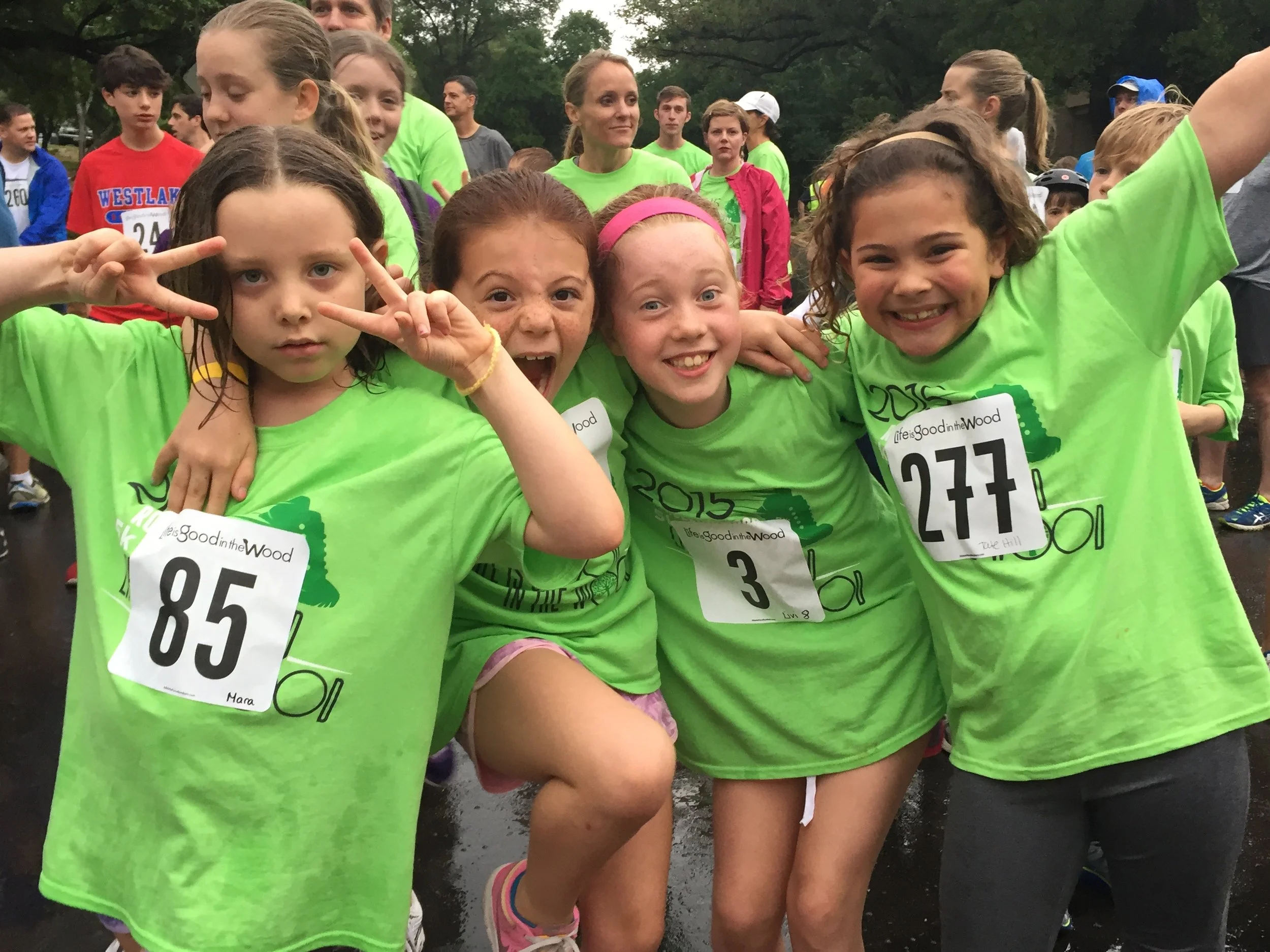 2015 runners braved the rain!