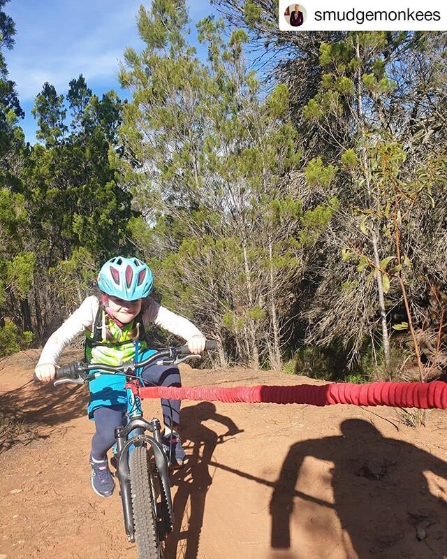 @smudgemonkees says
&quot;Ripping up the single track with the @towwhee proving its value again on another 24km off road adventure. &quot;