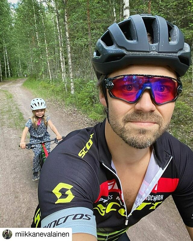 Repost @miikkanevalainen Today we gave our first try for the @towwhee and it was a fun and helpful gadget. It&rsquo;s great to even the loads between adults and kids. So we can make longer rides.👌😎 #towwhee