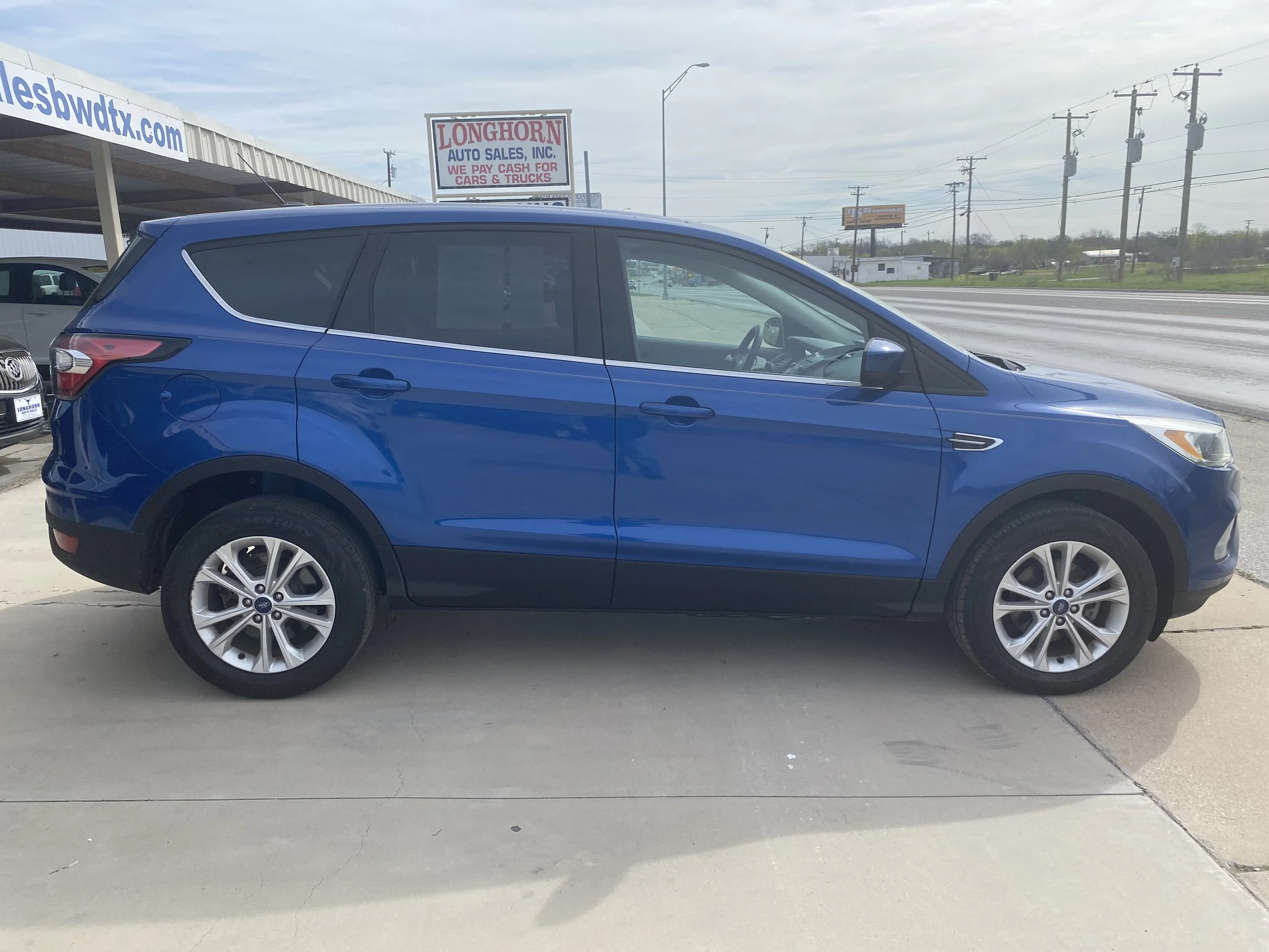 SUV — Longhorn Auto Sales inc.