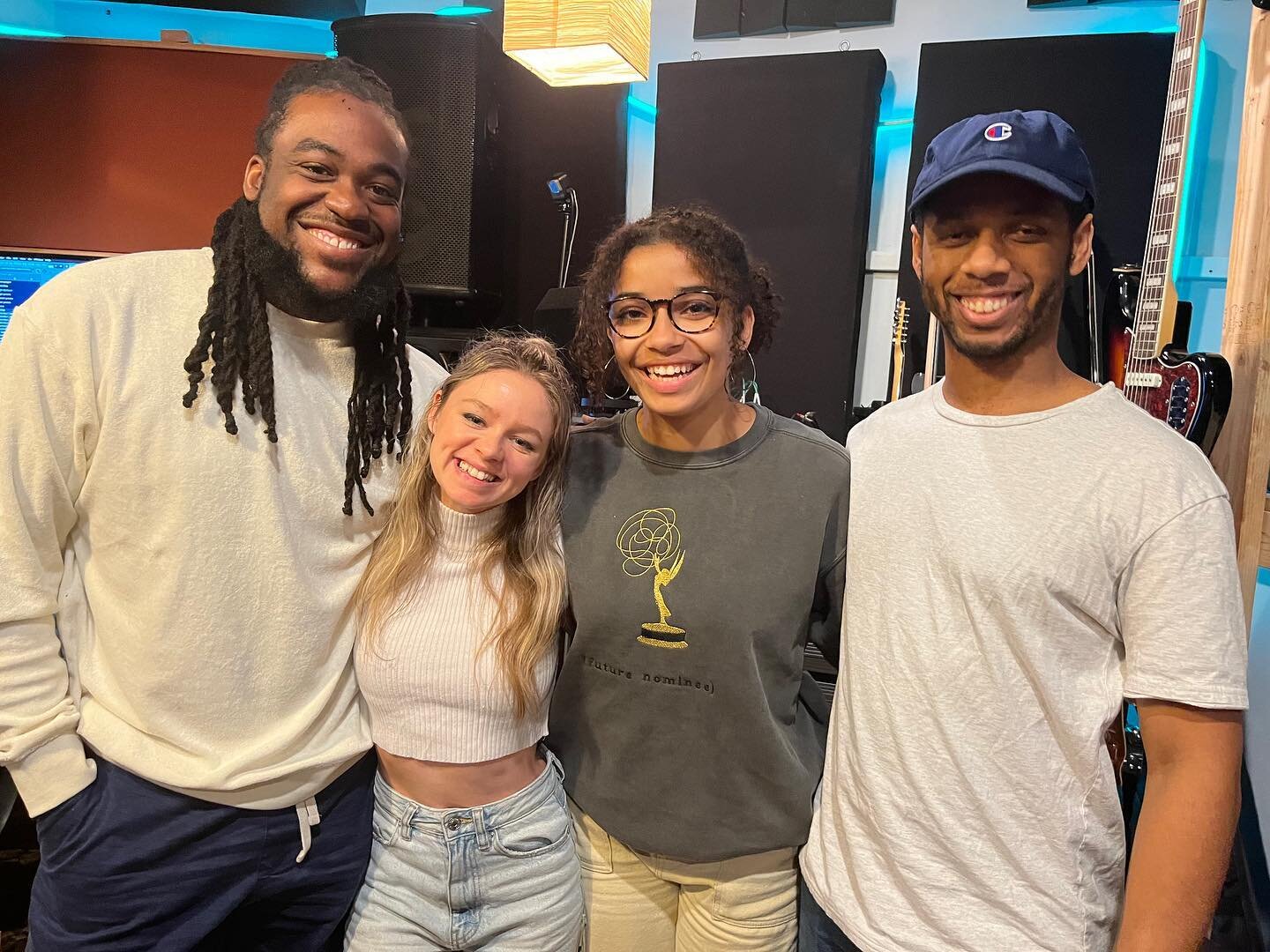 Good times rocking out with these folks in studio. Great music and people.

@smartboybeatz @starringsierra @_amanda_reid_ @tntna7