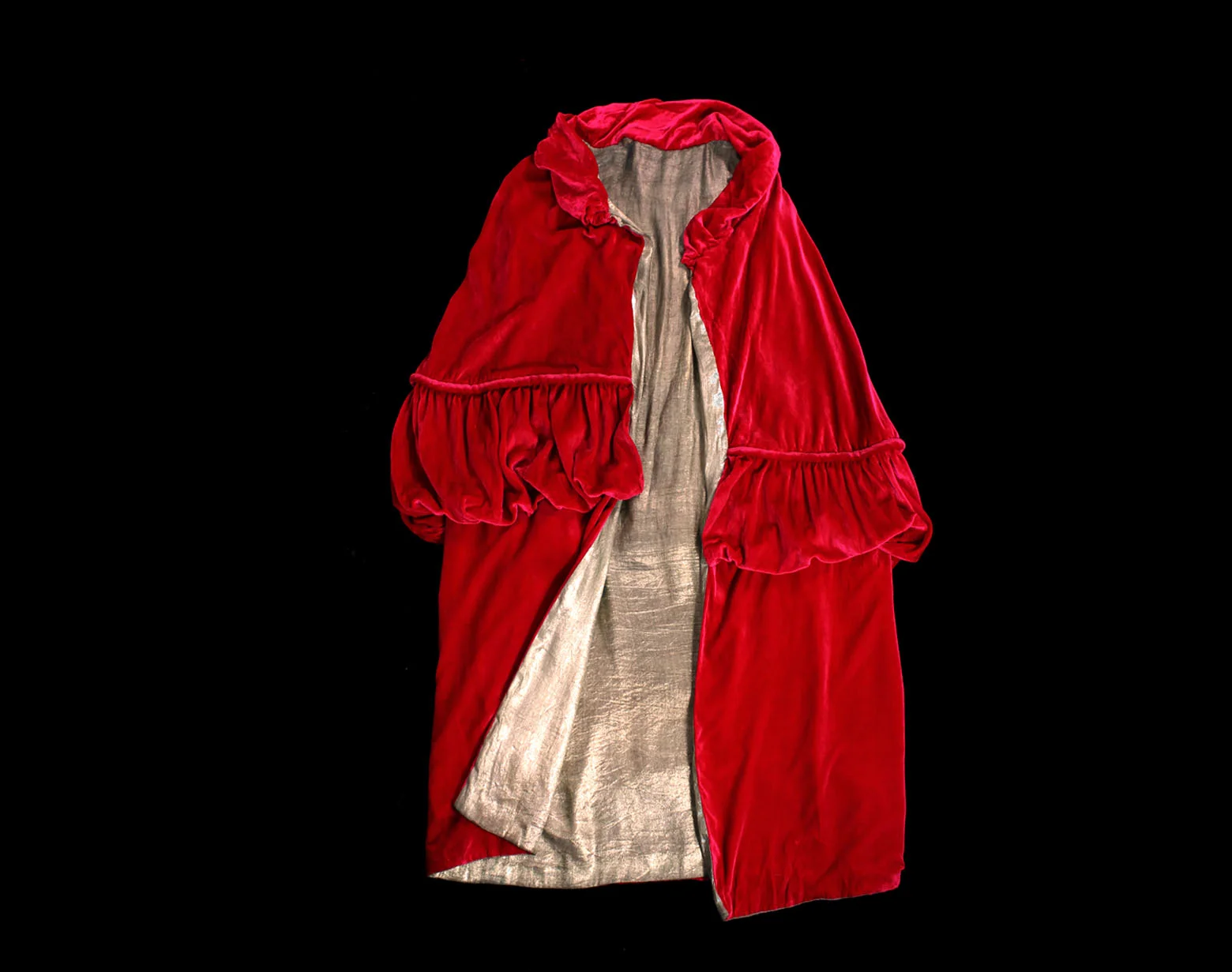 Red velvet cape with gold lamé lining, 1920s