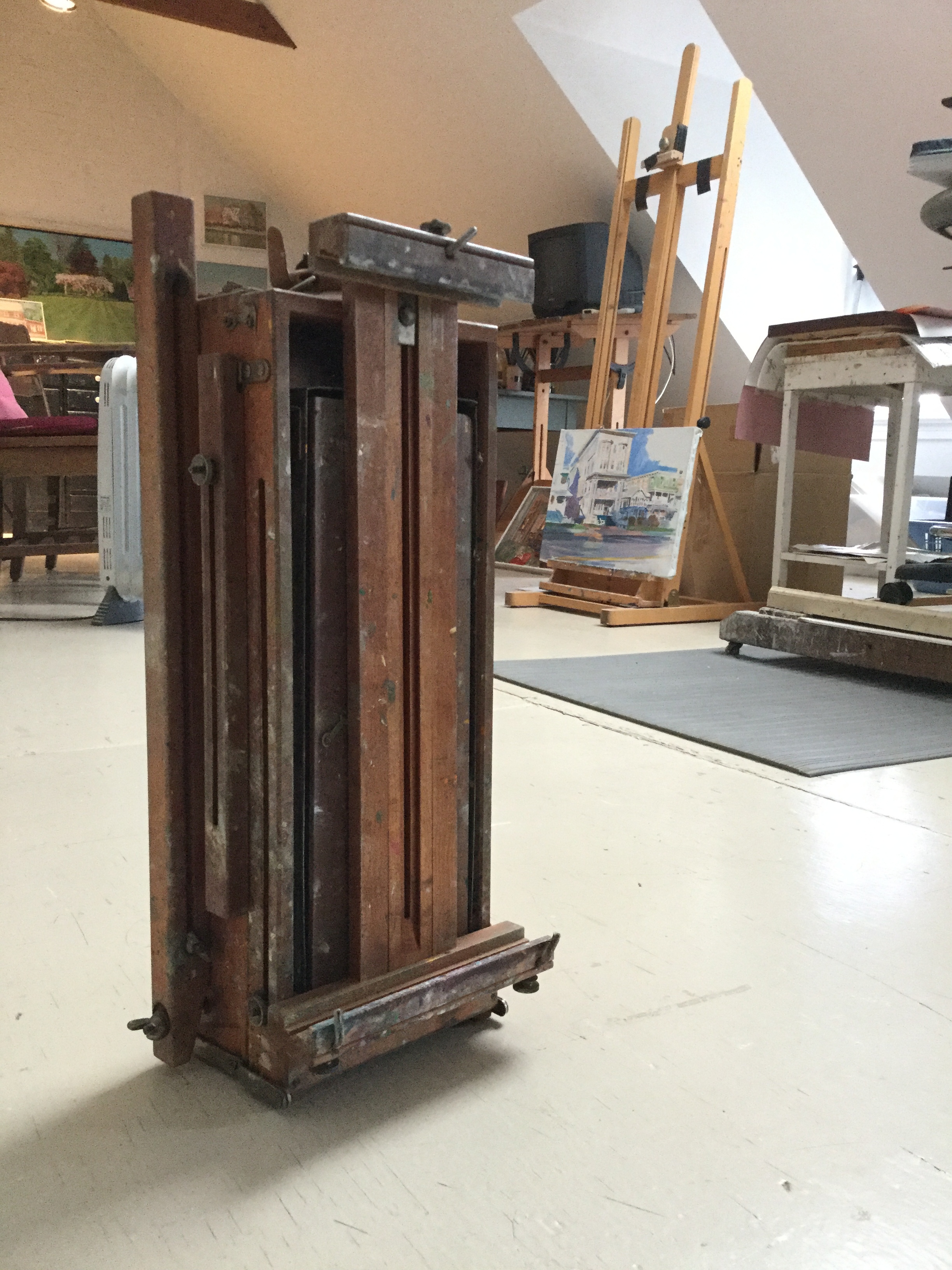 Studio Easel .jpg