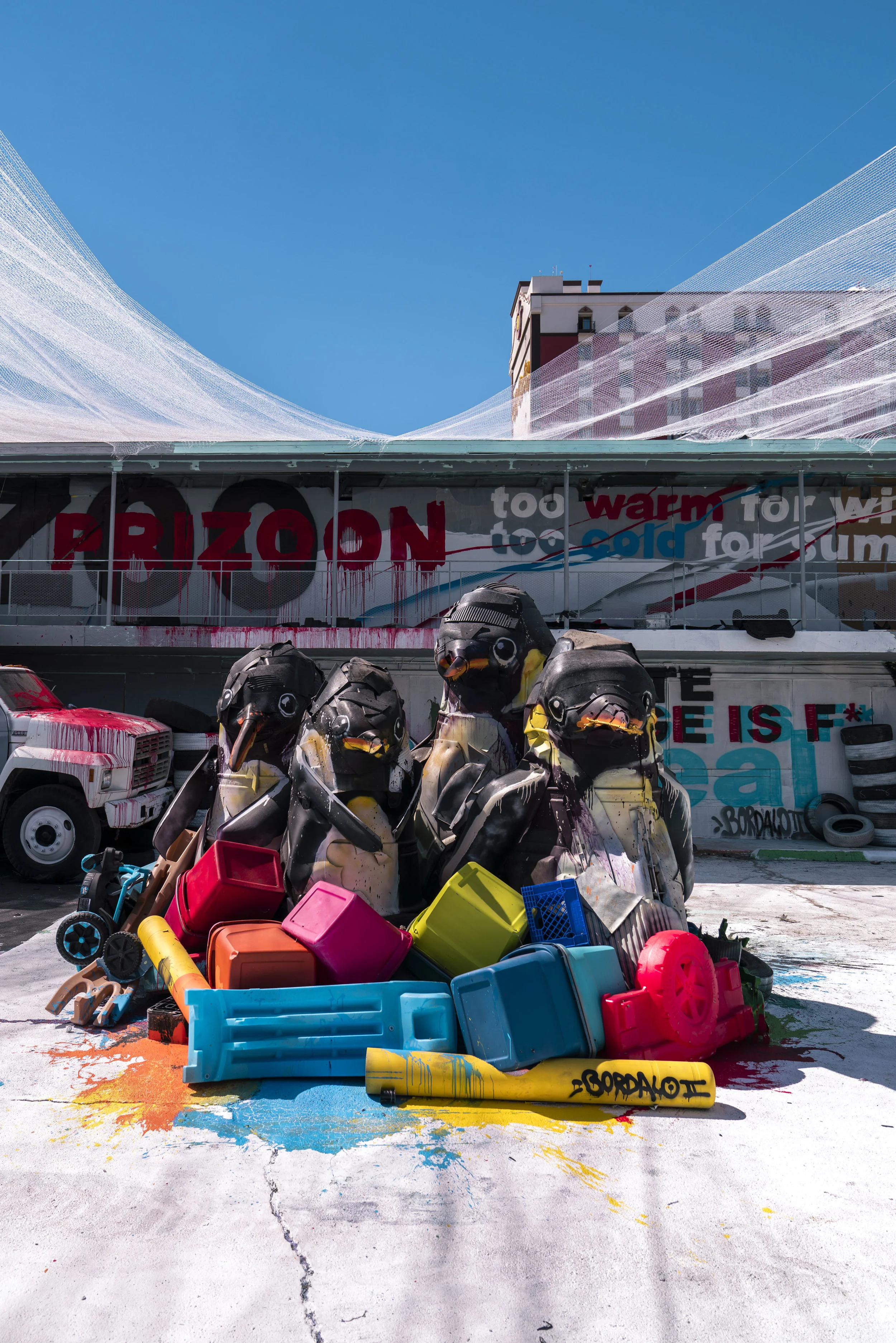 "WILD WILD WASTE" IMMERSIVE INSTALLATION BY BORDALO IN DOWNTOWN LAS VEGAS 