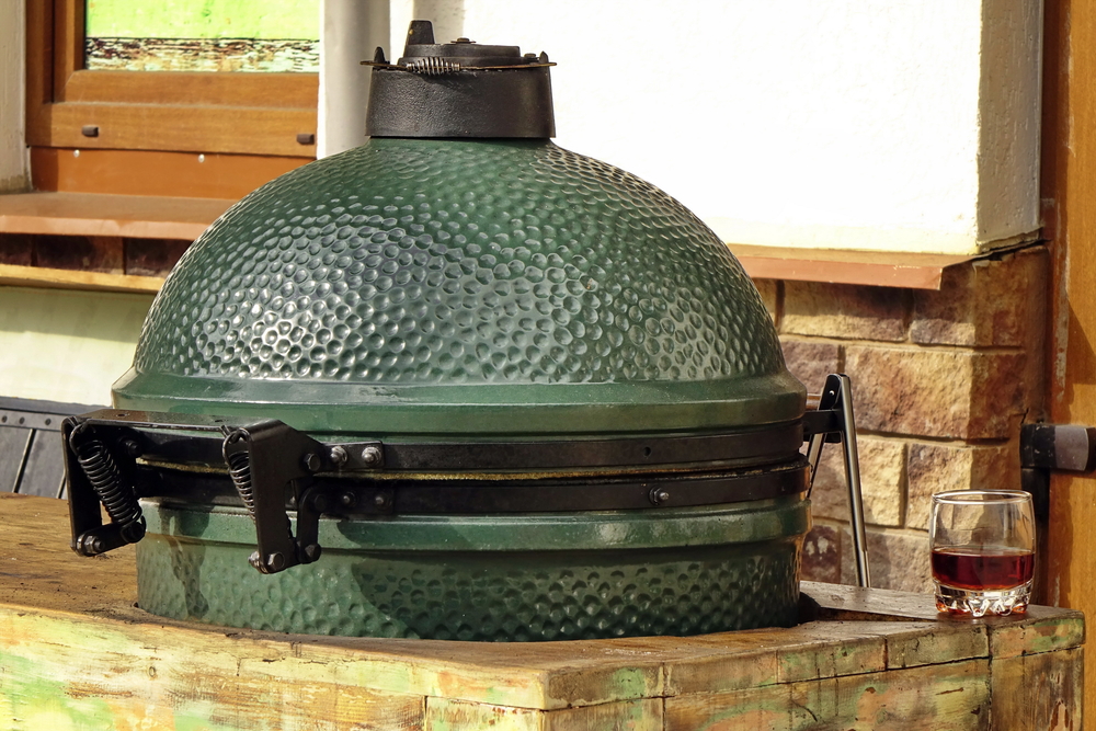 Un-boxing Big Green Egg  What Is the Buzz All About