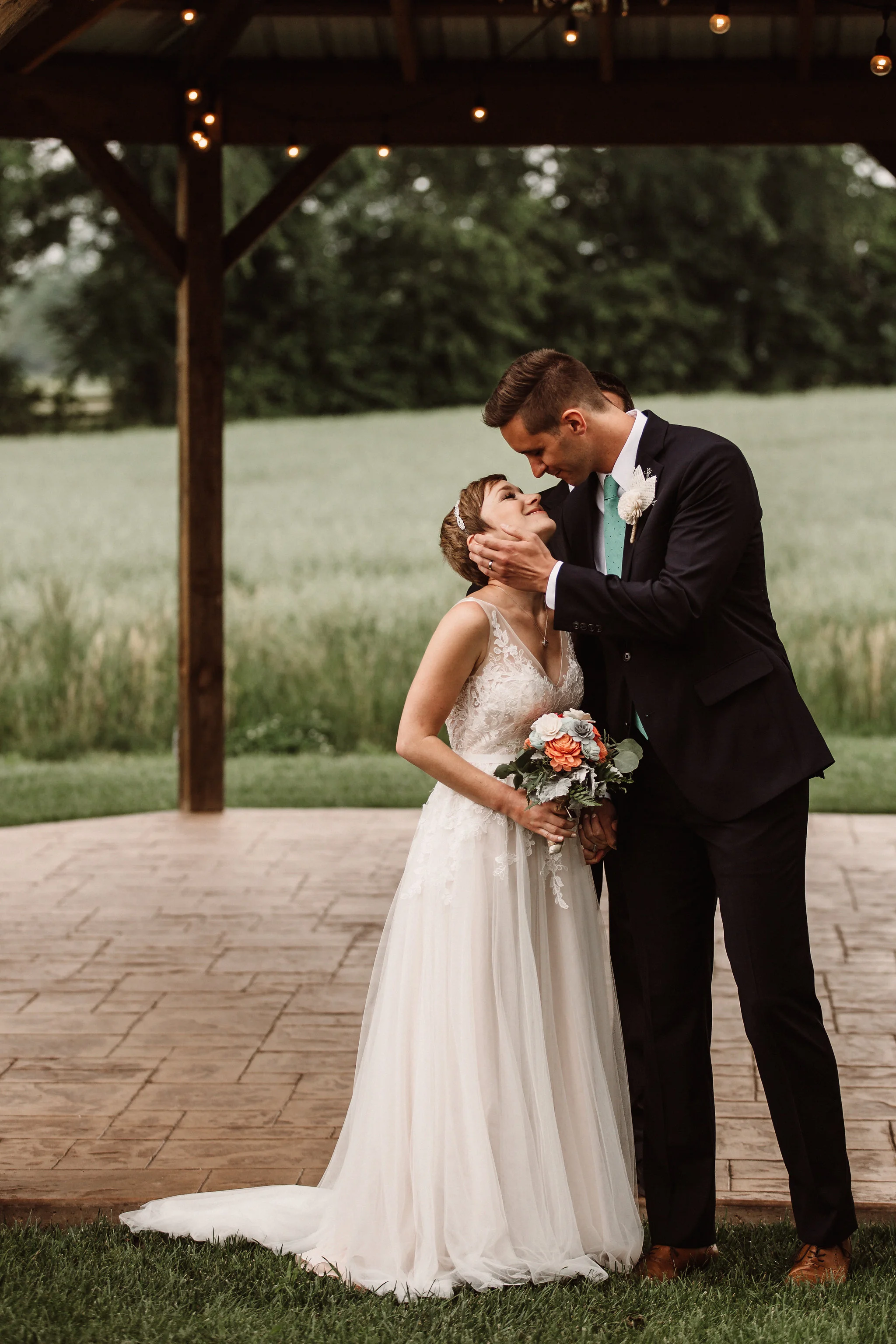 JULIE&BENMARRIED148.jpg