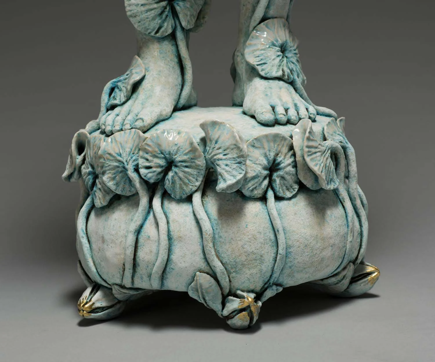 kuan-yin-cloak-2017-feet-detail.jpg