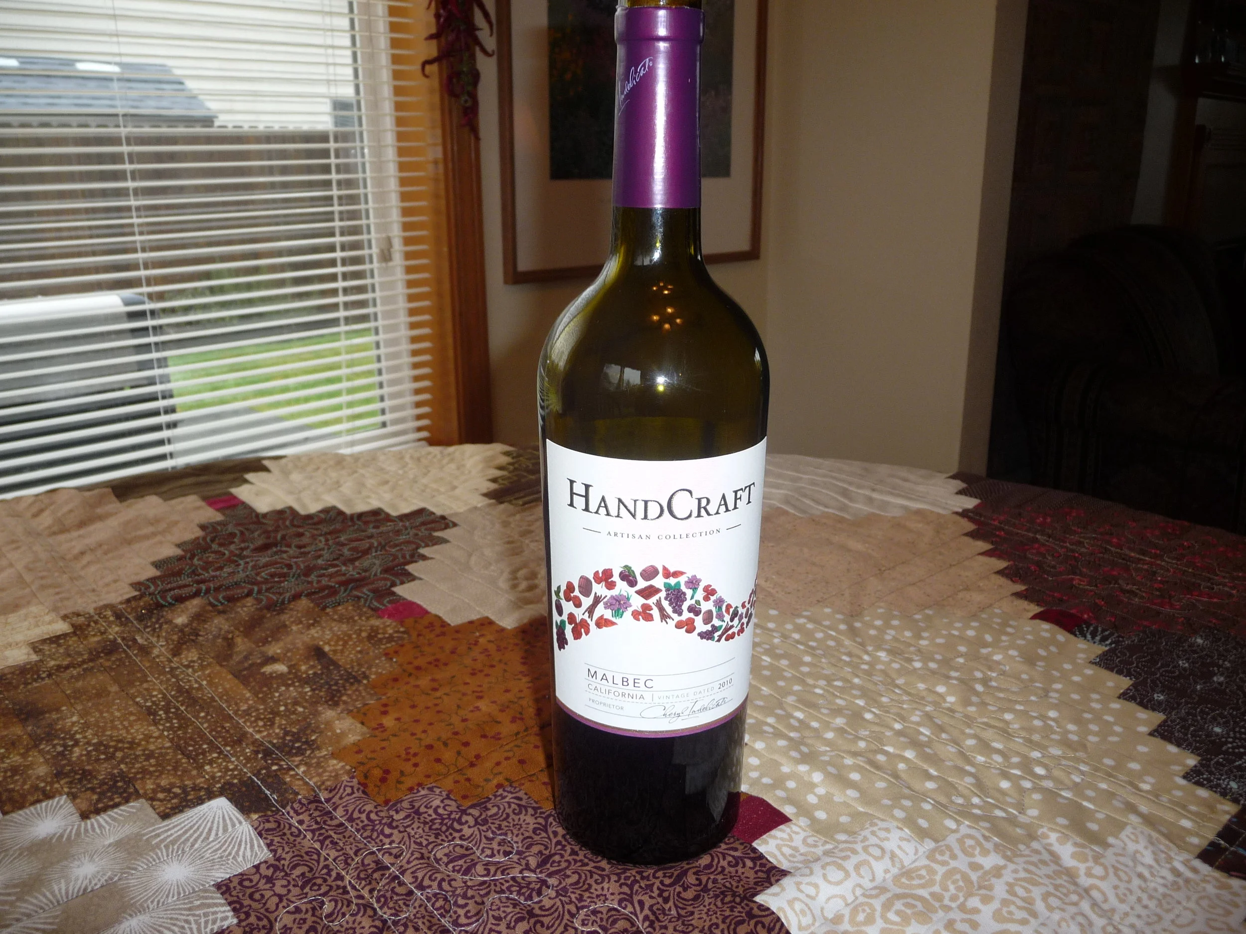 2012-HandCraft-Malbec.jpg