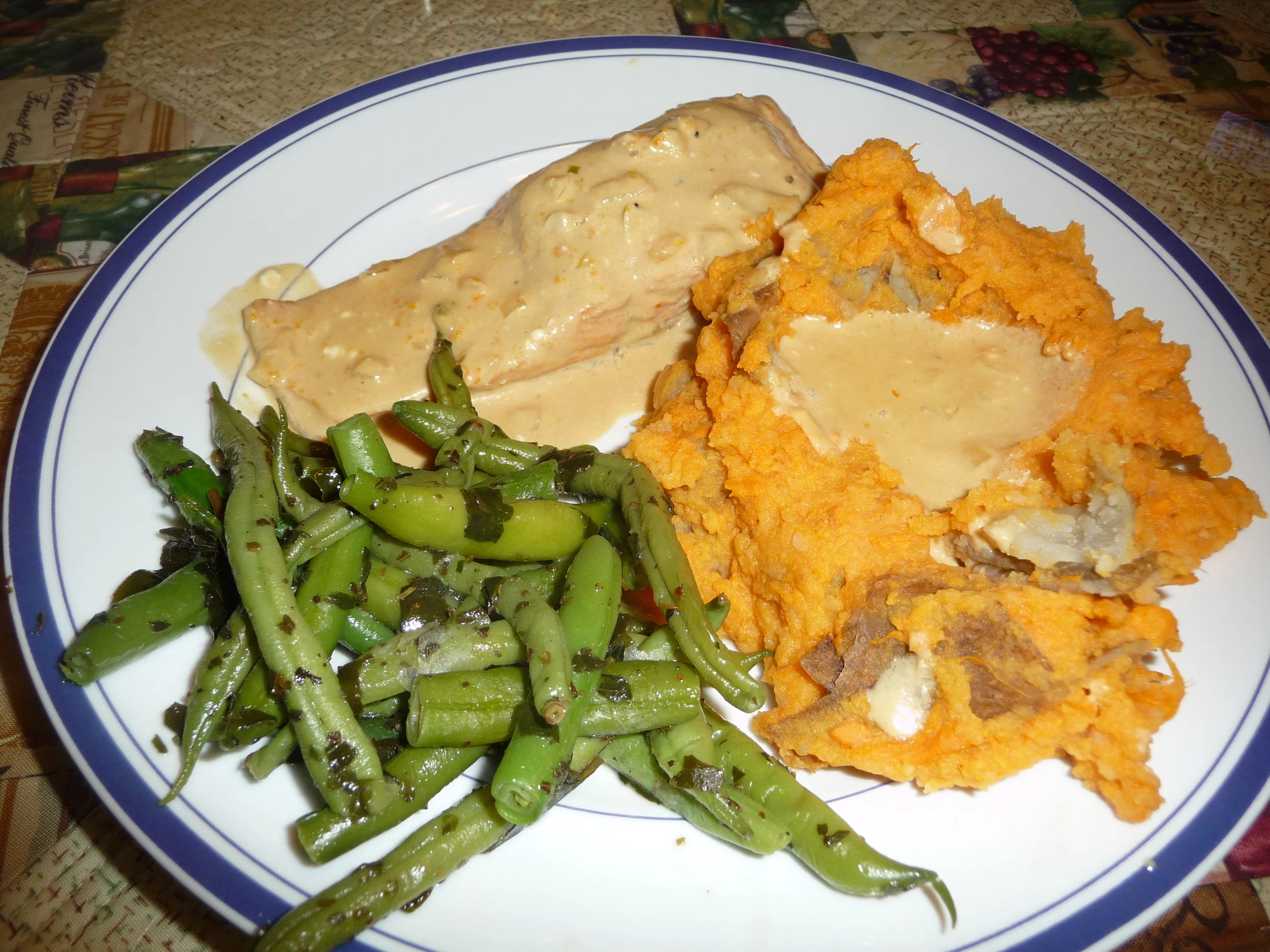 Faux-scotch-salmon-Italian-green-beans-mashed-sweet-potatoes.jpg
