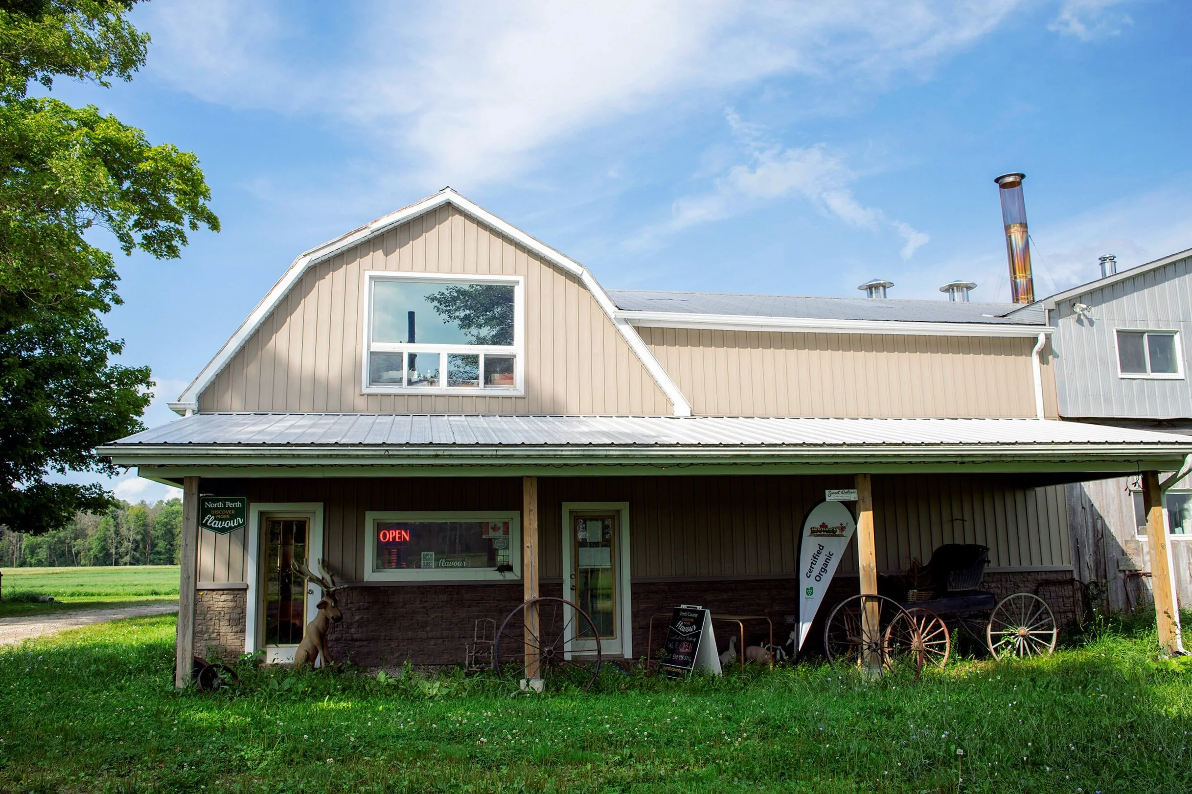 Hoovers-Maple-Syrup-Store-Front-Head-On.jpg