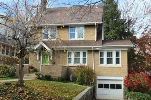 238 Dan Dr, Pittsburgh, PA 15216