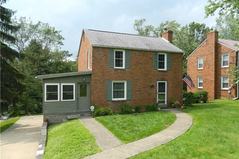 5482 Library Rd, Bethel Park, PA 15102