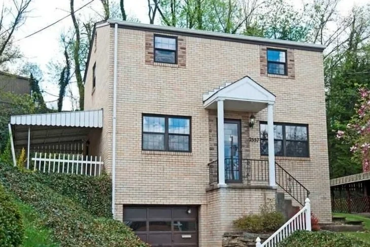 2557 Allender Ave, Banksville/Westwood, PA