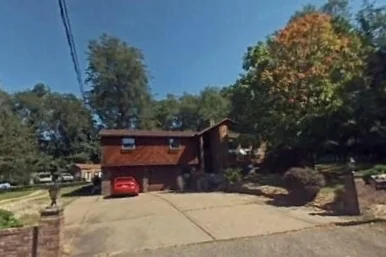 1130 Boyerview St, Bethel Park, PA 15102