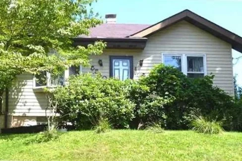 5540 Kings School Rd, Bethel Park, PA