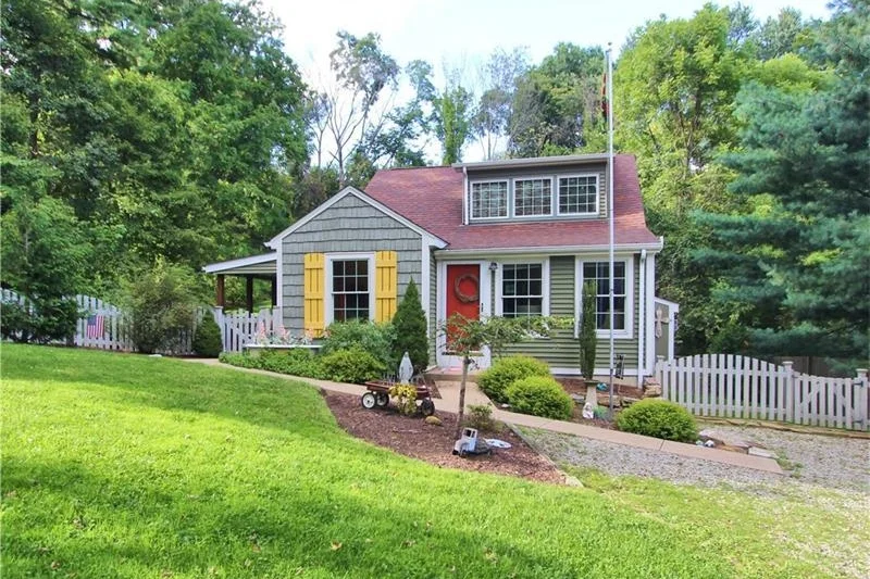 5984 Cherryview Lane, Bethel Park, PA 15102