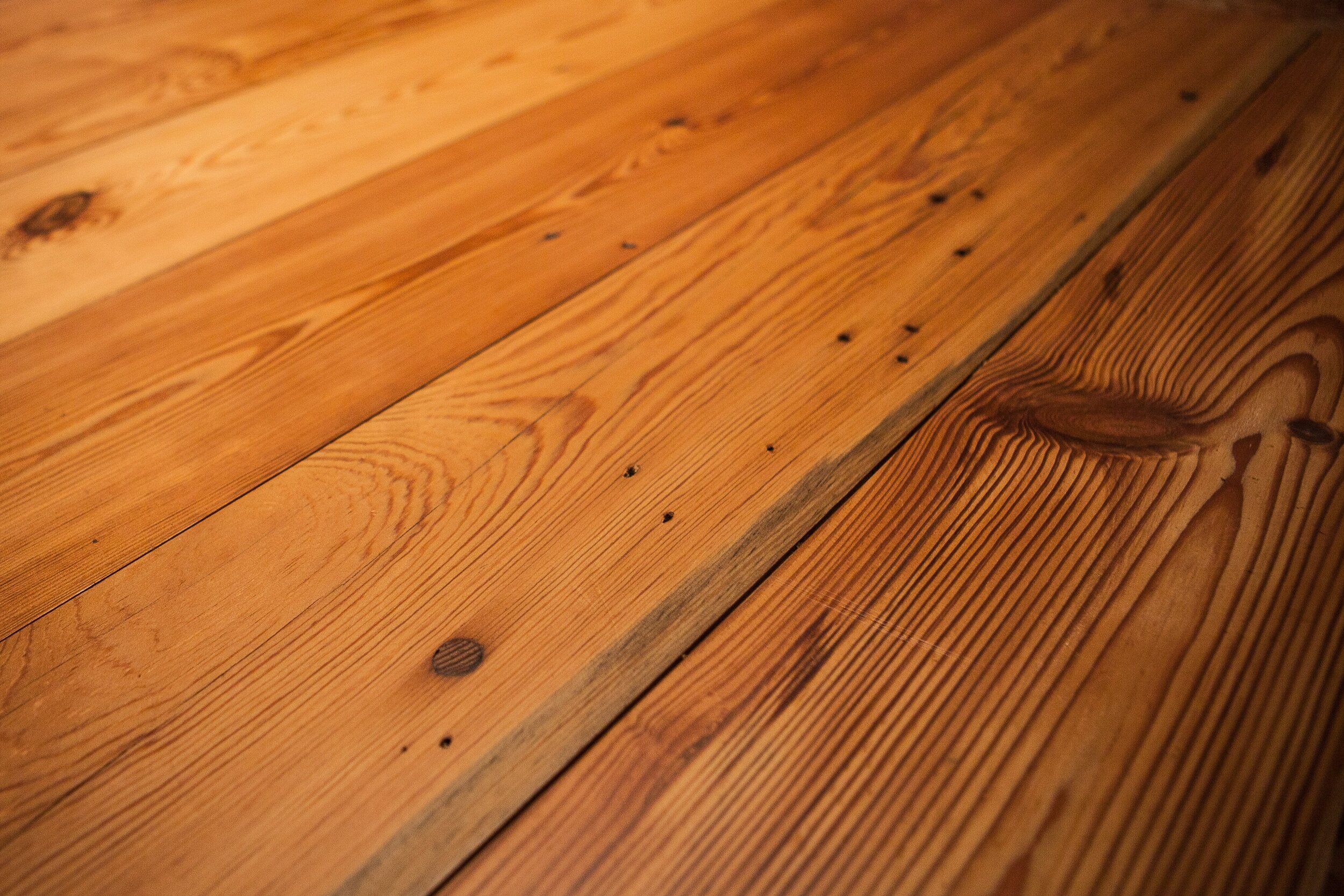 Pitch Pine Straight Plank Flooring-min.jpg